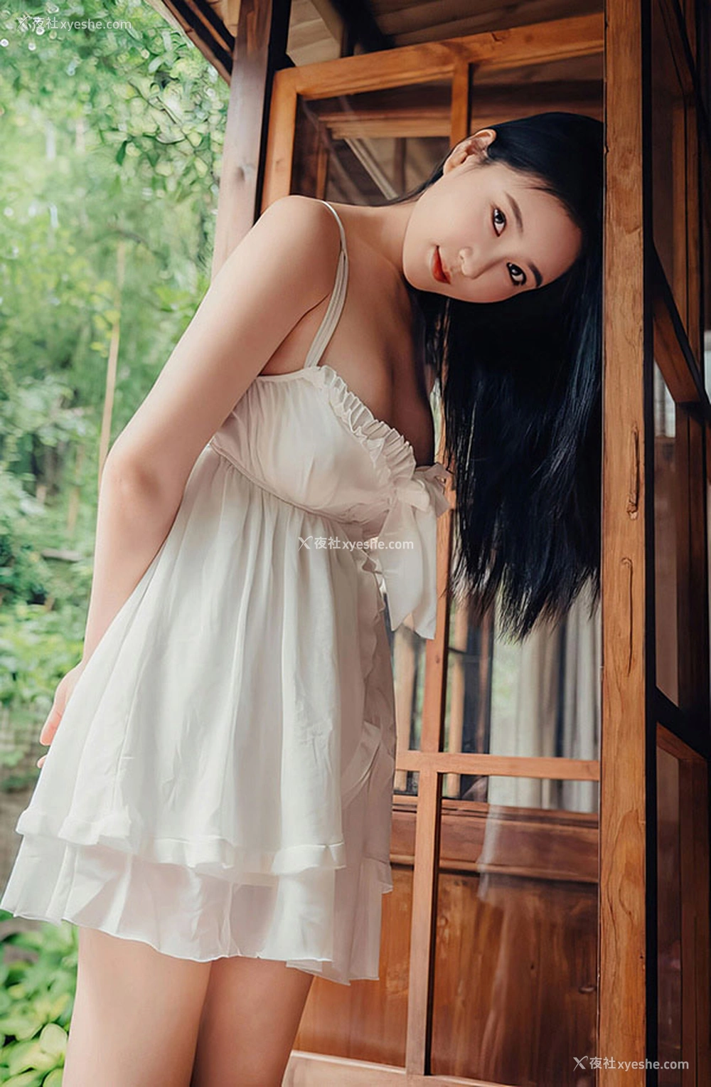 1P - 极品女神年年 林间小屋无圣光美图