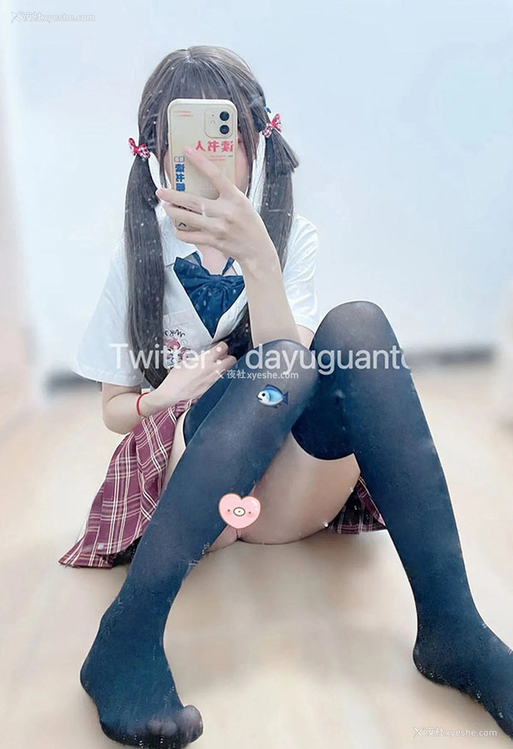 1P - 推特美女可爱小鱼罐头居家尺度私拍合集3