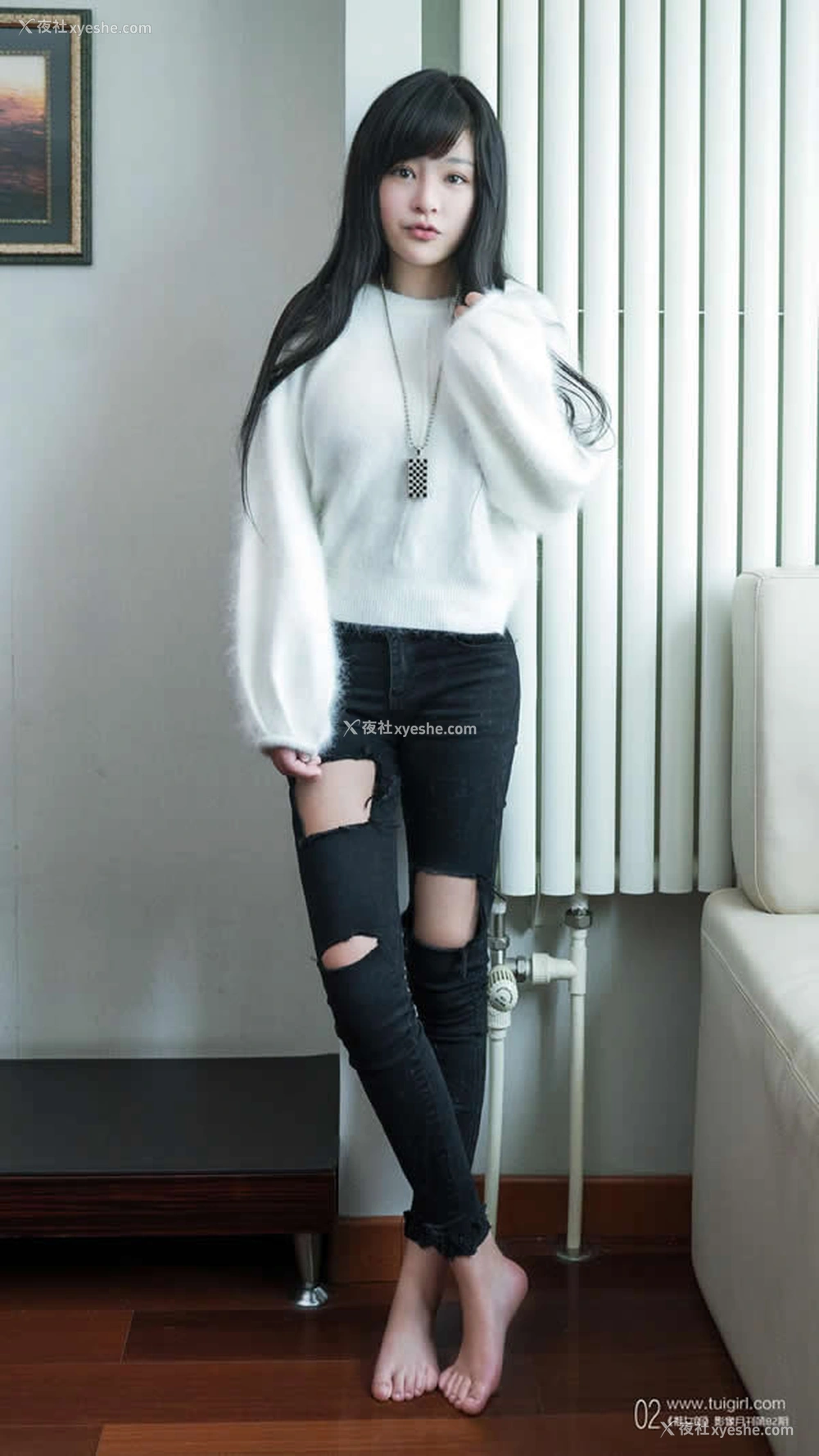 1P - 甜美小白纯推女郎林清儿无圣光写真前挺后撅爆乳袭人