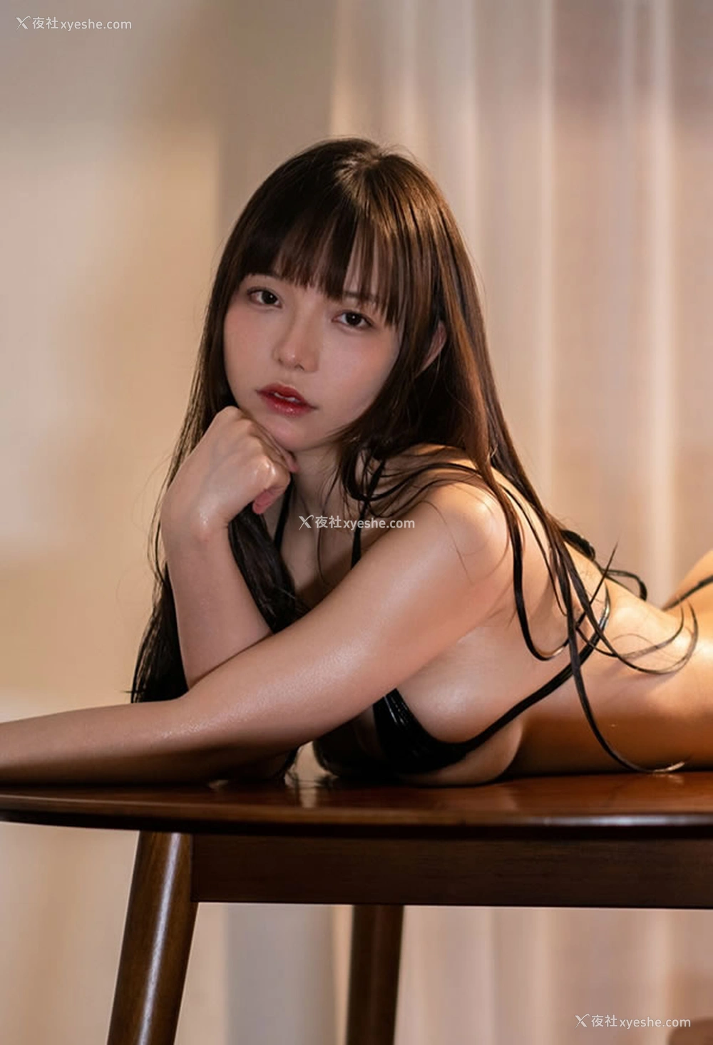 1P - 福利姬六味帝皇酱 Onlyfans 回归之作