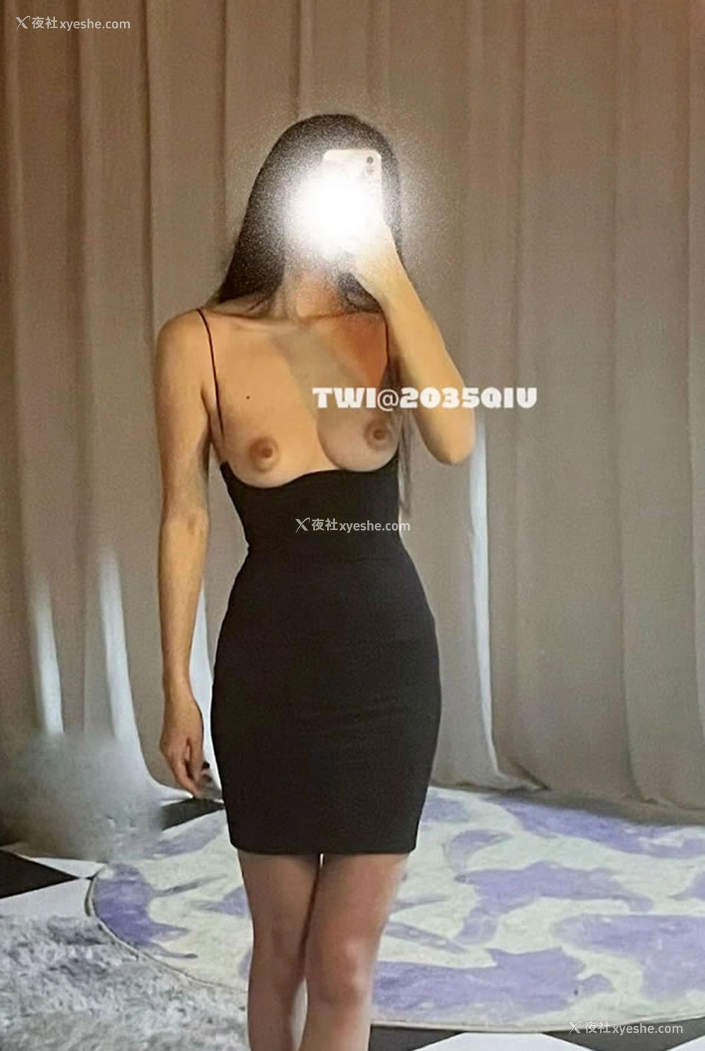 1P - 福利姬2035秋推特爱露出的女孩福利集