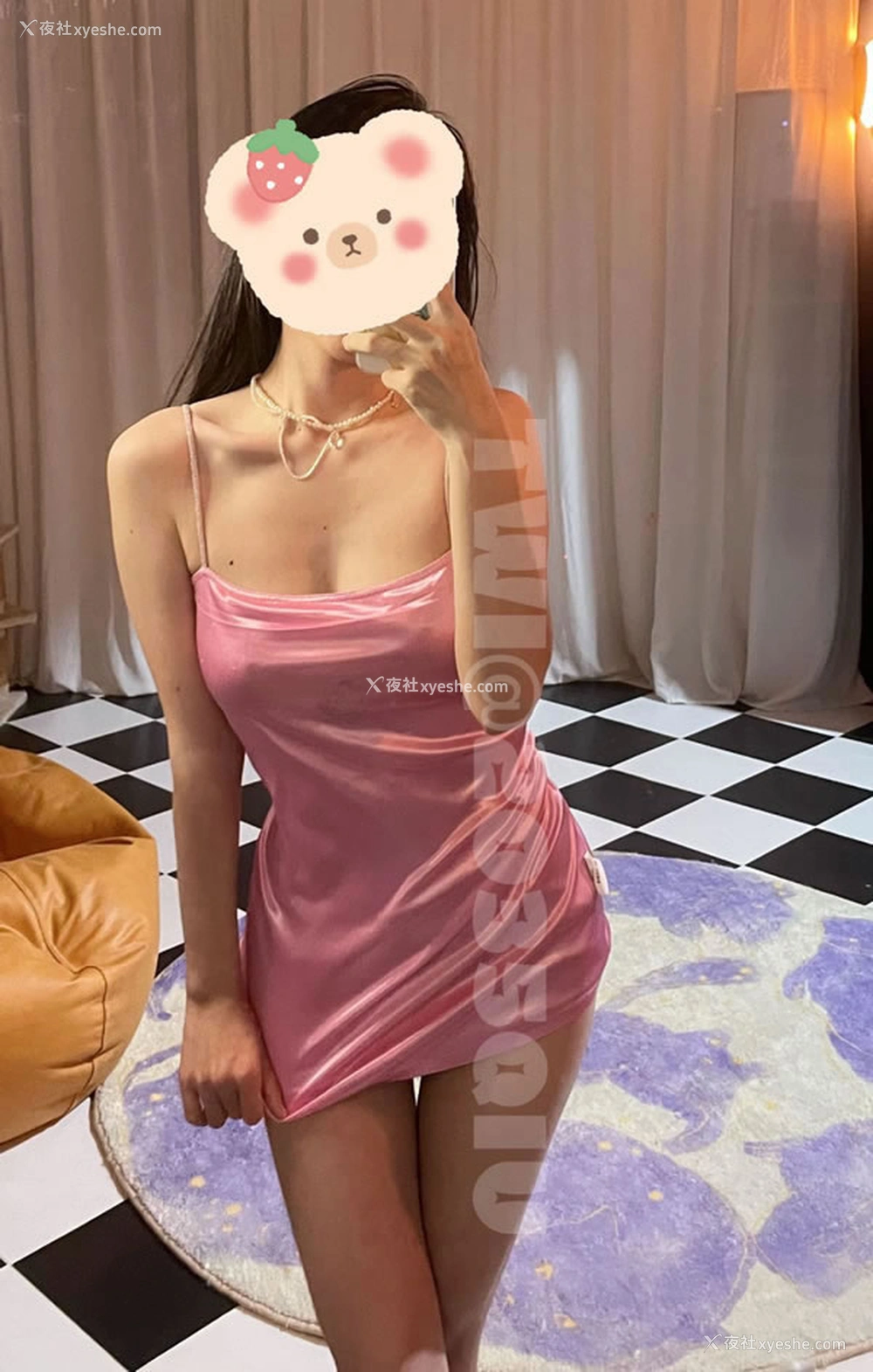 1P - 福利姬2035秋推特爱露出的女孩福利集