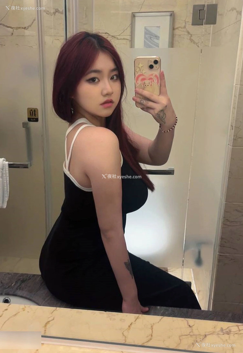 1P - 巨乳福利姬@板烧鸭鸭尺度私拍视图合集4