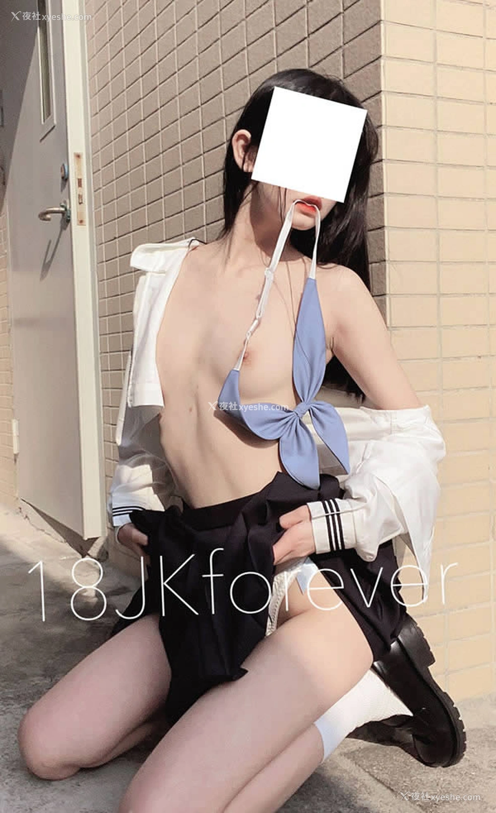1P - 福利姬桃乃木圆momo酱天台JK尺度视图