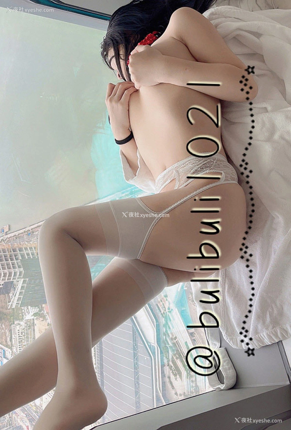 1P - 推特美女过期可乐@bulibuli1021私拍福利图