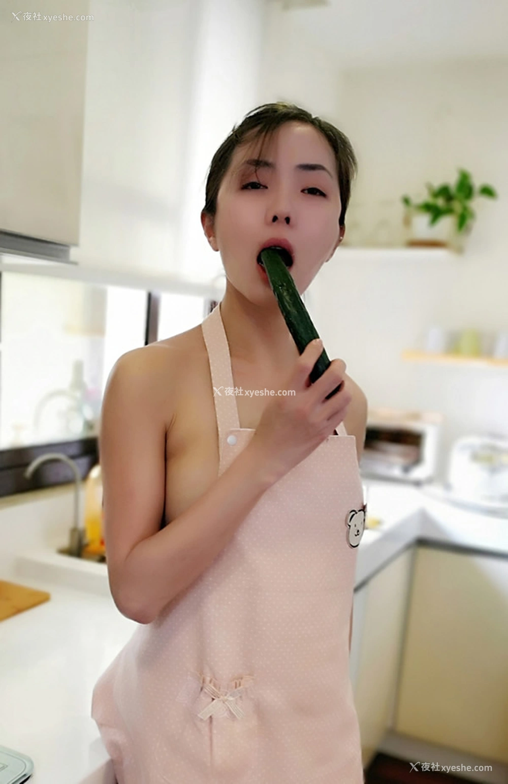1P - JVID写真学姐下厨无圣光人体套图