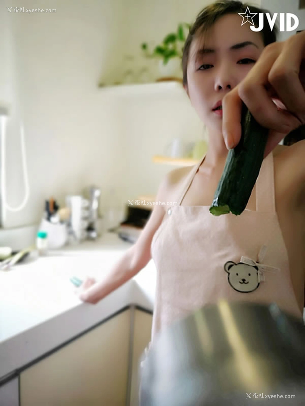1P - JVID写真学姐下厨无圣光人体套图