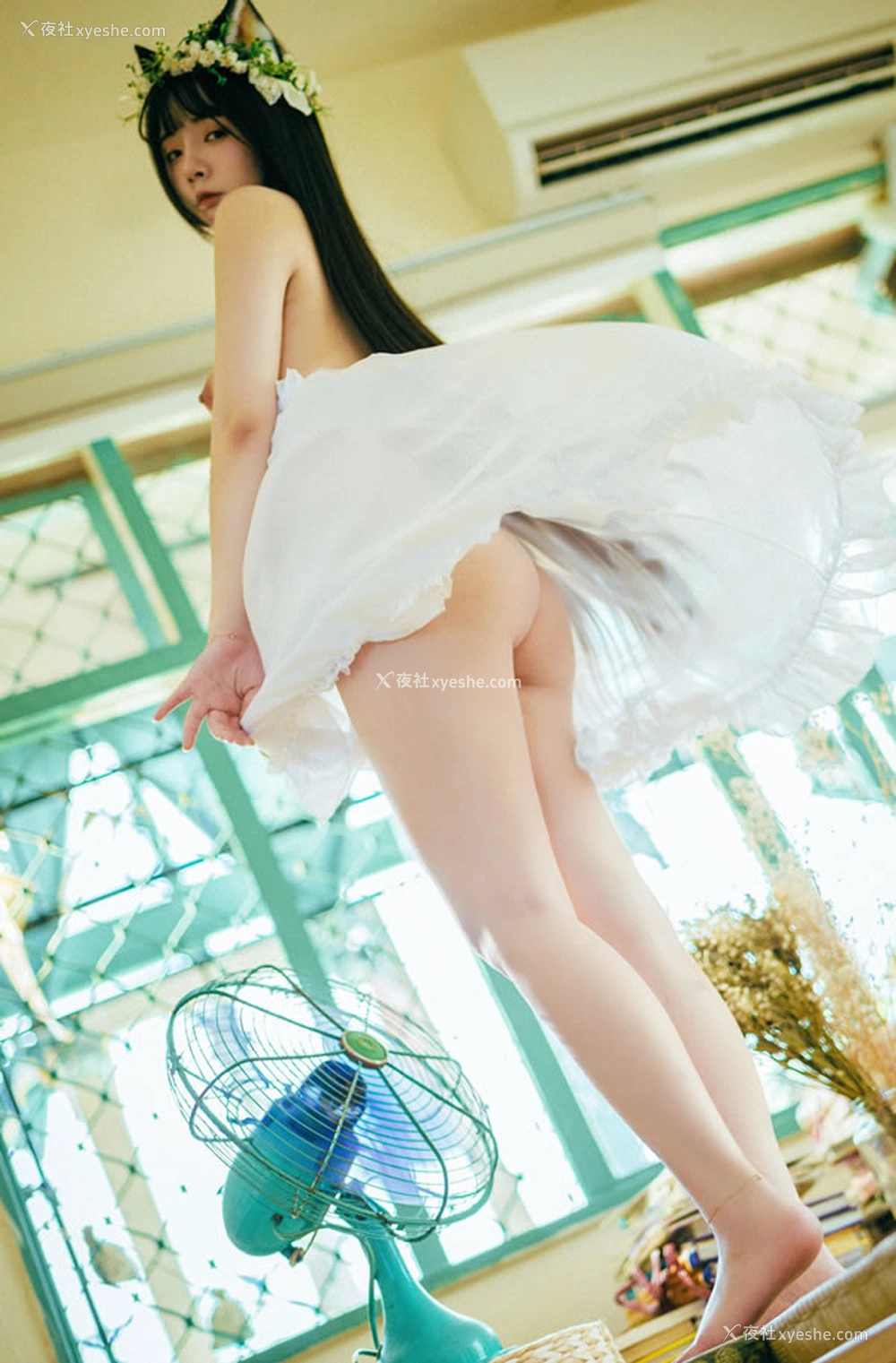1P - 福利姬落落Raku – 闪亮少女 美丽狐女郎