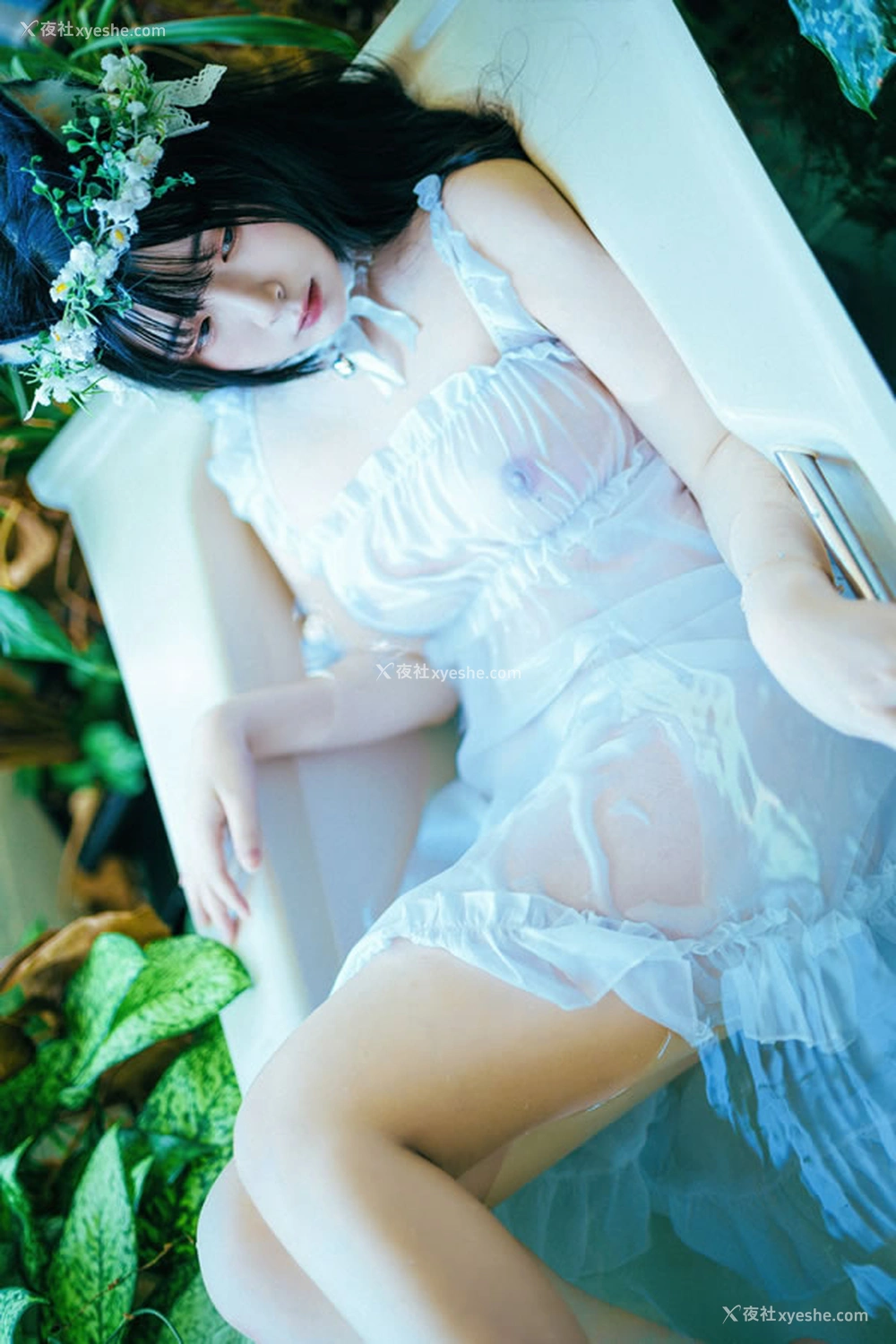 1P - 福利姬落落Raku – 闪亮少女 美丽狐女郎