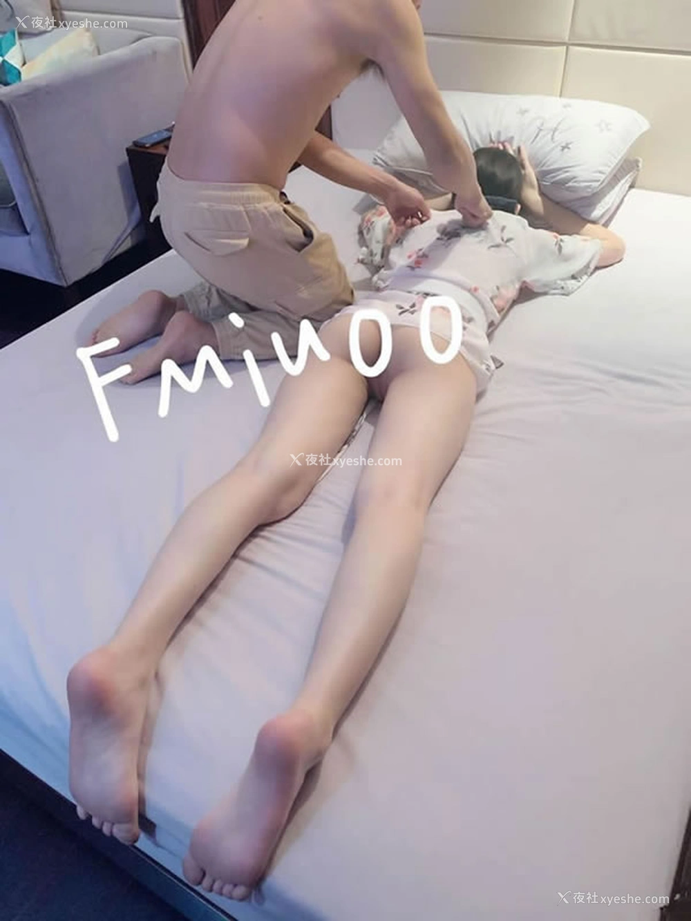 1P - 极品网络红人Smaxskin无圣光套图