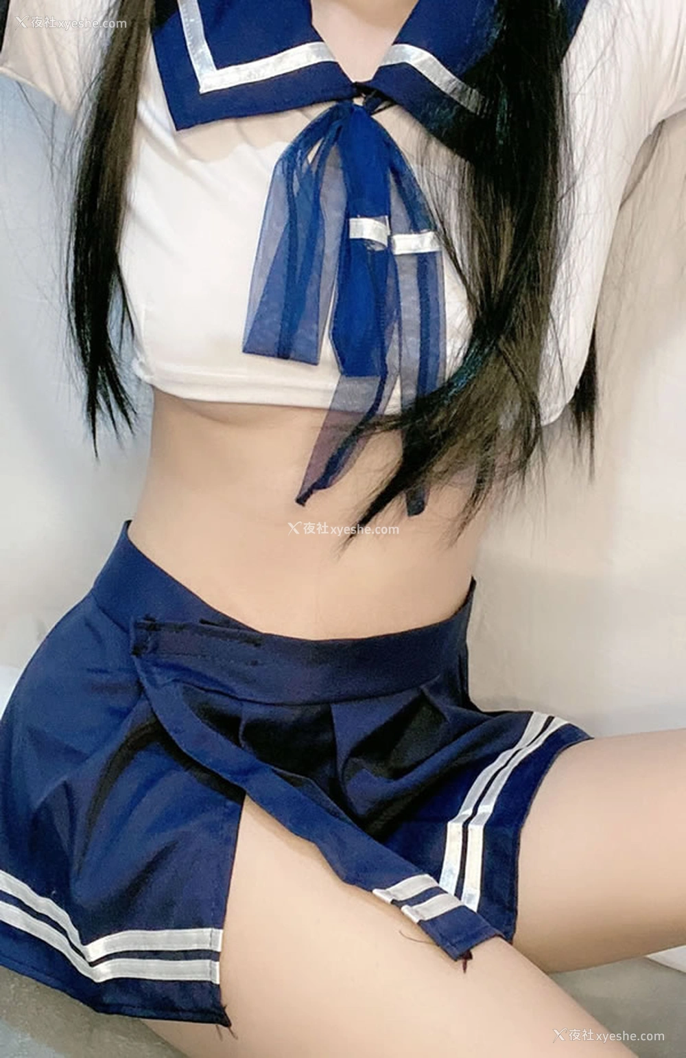 1P - 不知名福利姬-水手服嫩妹尺度私拍