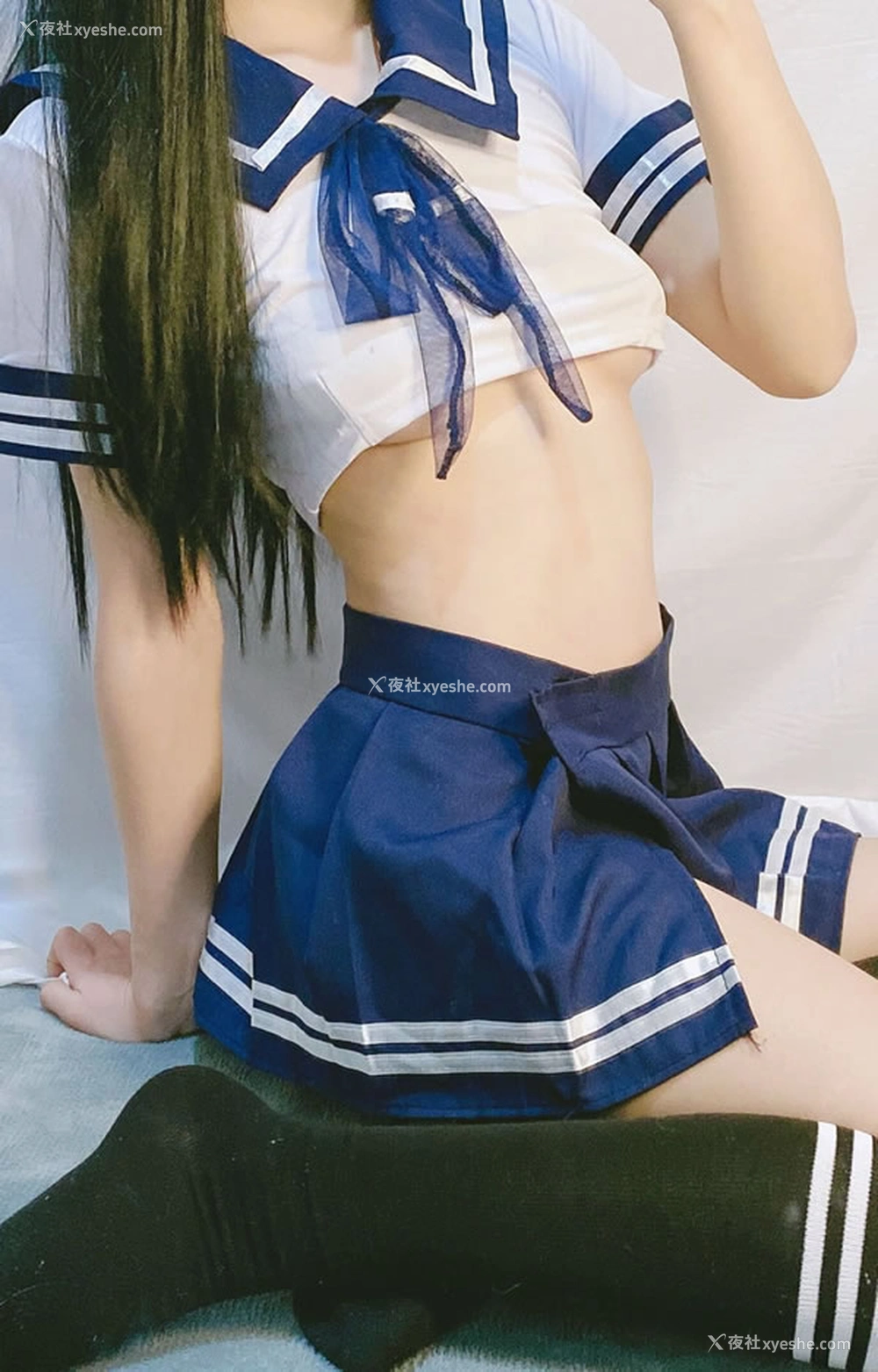 1P - 不知名福利姬-水手服嫩妹尺度私拍