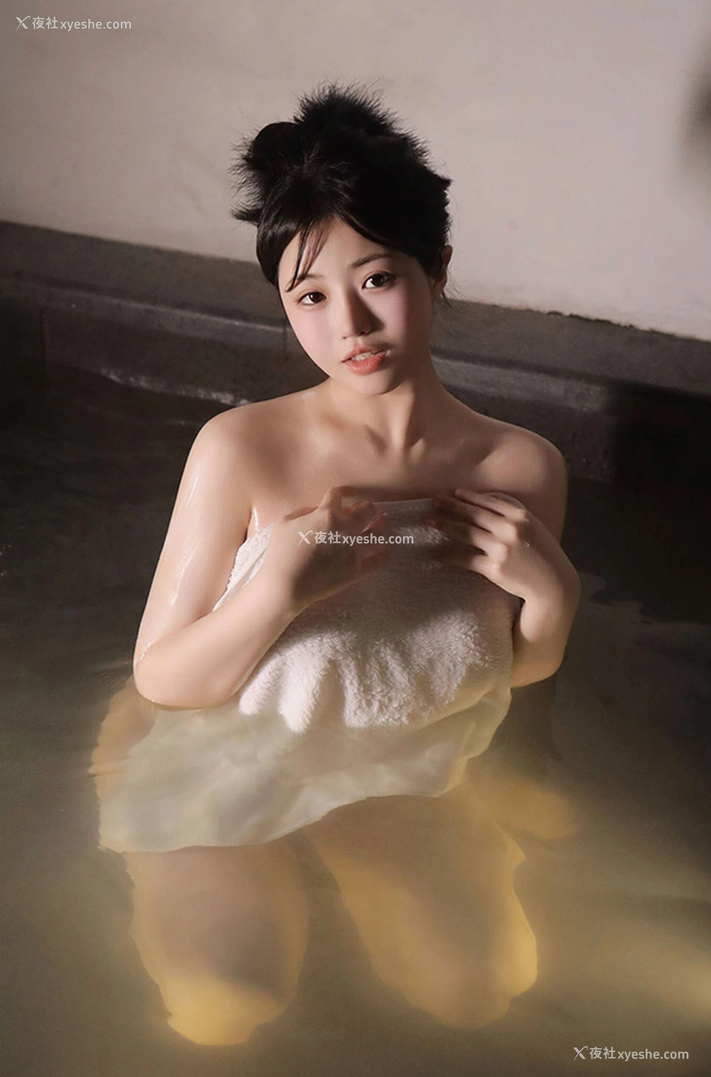 1P - 漂亮女神陈小花浴池湿身无圣光美图