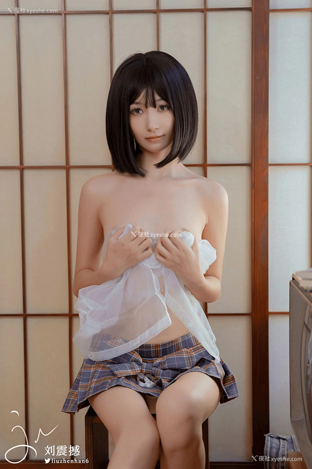 1P - 摄影师刘震撼2024唯美小美女无圣光合集