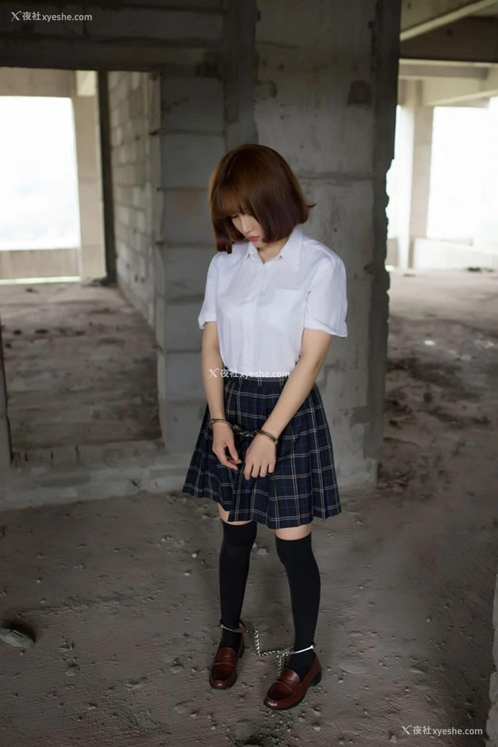 1P - 嫩模k8傲娇萌萌Vivian无圣光大尺度SM人体艺术学生装写真