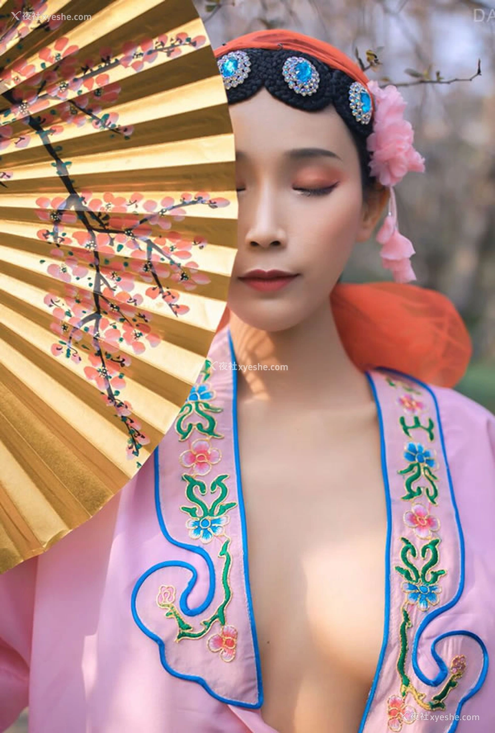 1P - 漂亮古装小姐姐无圣光人体图集美出新天际