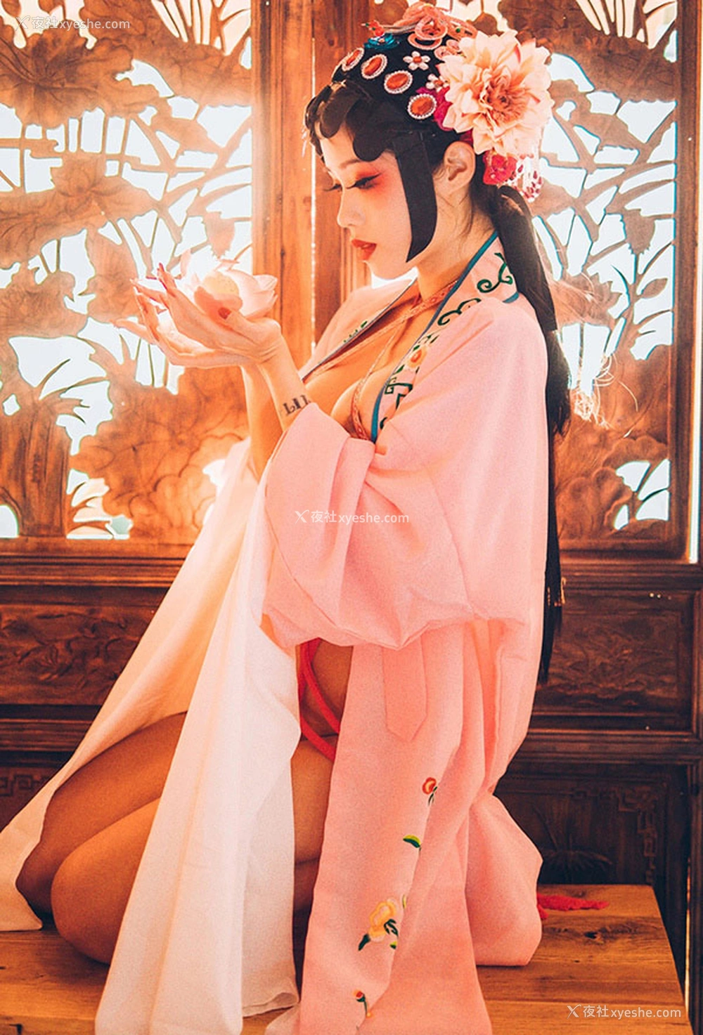 1P - 福利姬钛合金TiTi 潘金莲戏曲版
