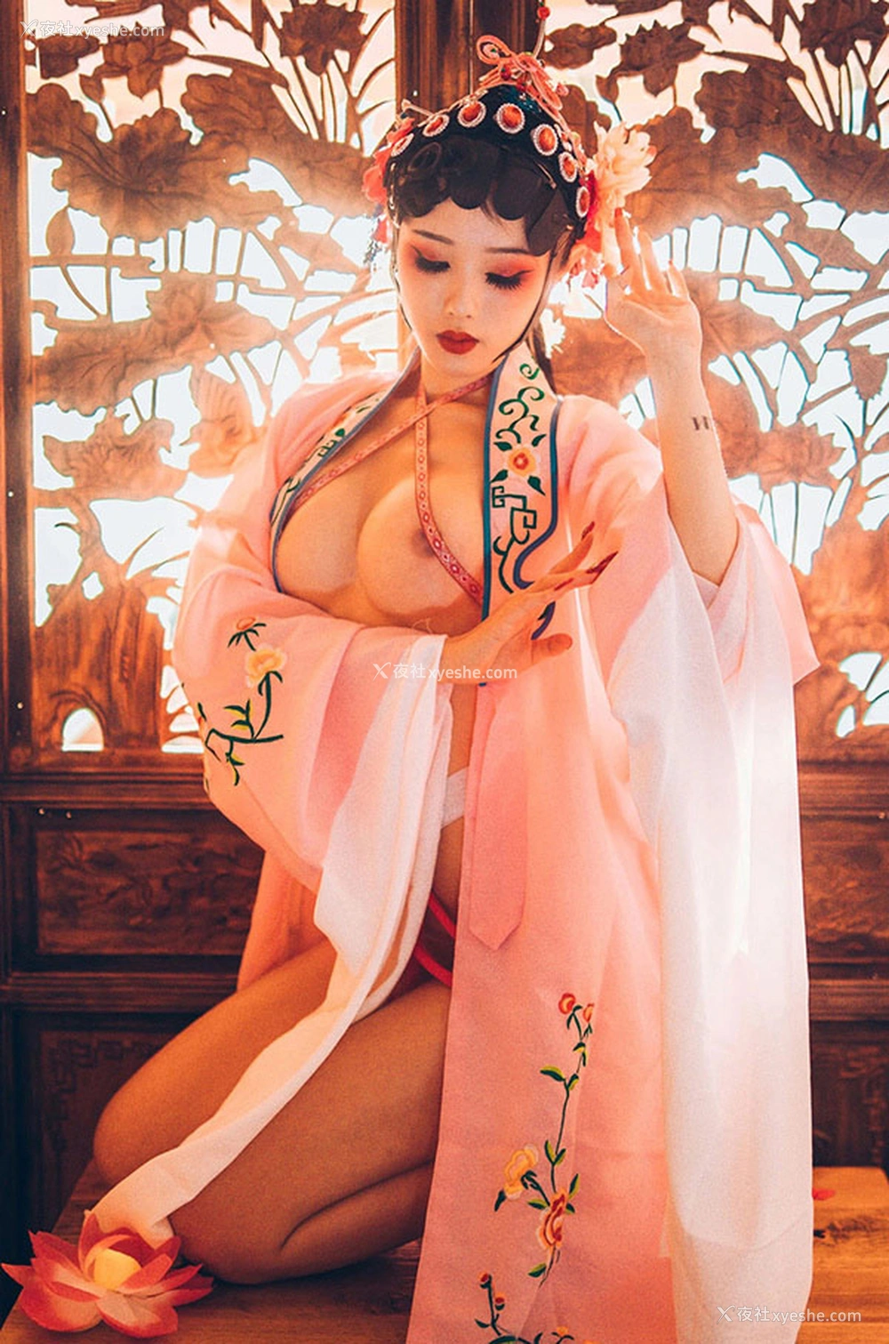1P - 福利姬钛合金TiTi 潘金莲戏曲版