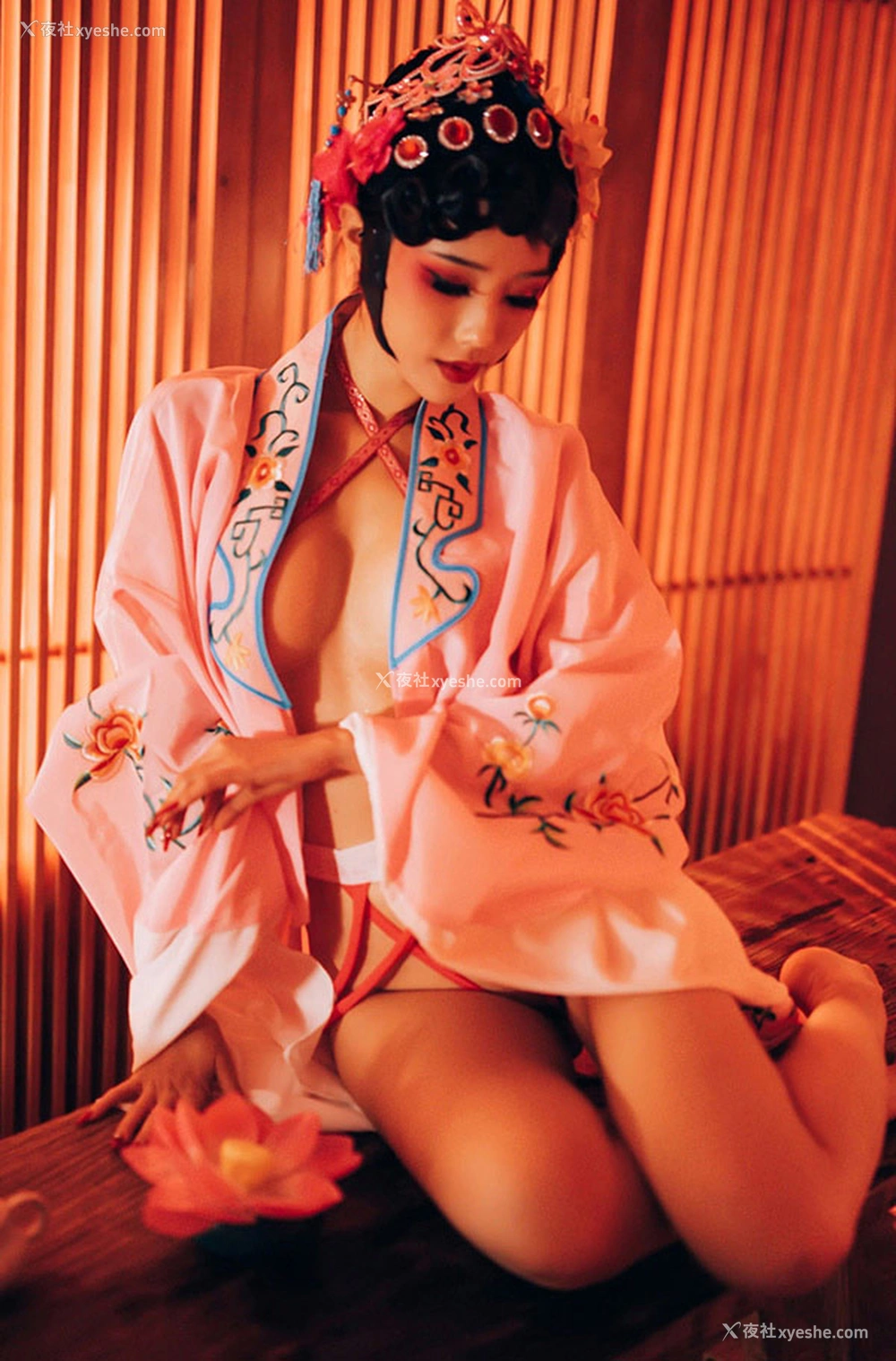 1P - 福利姬钛合金TiTi 潘金莲戏曲版
