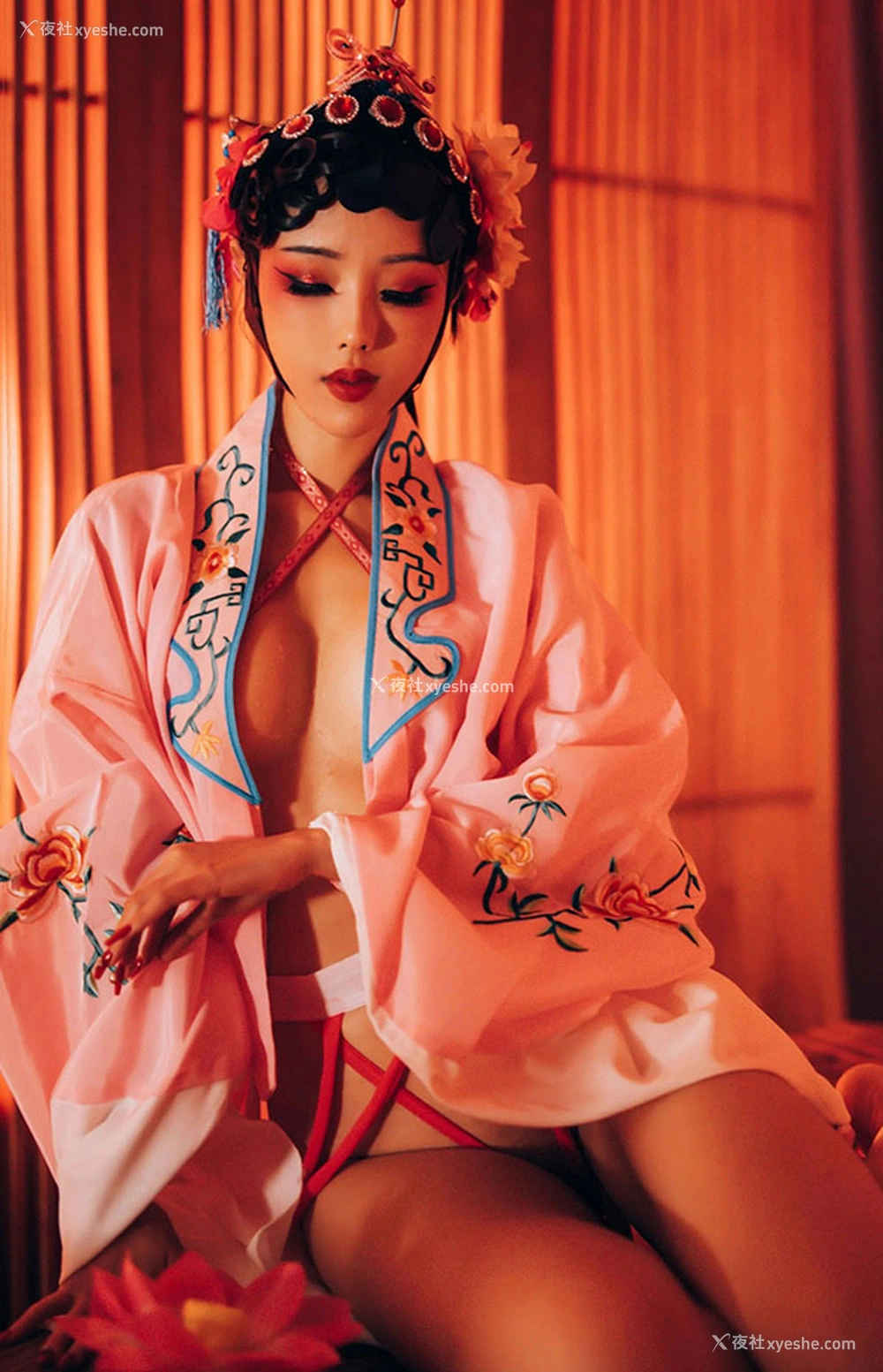 1P - 福利姬钛合金TiTi 潘金莲戏曲版