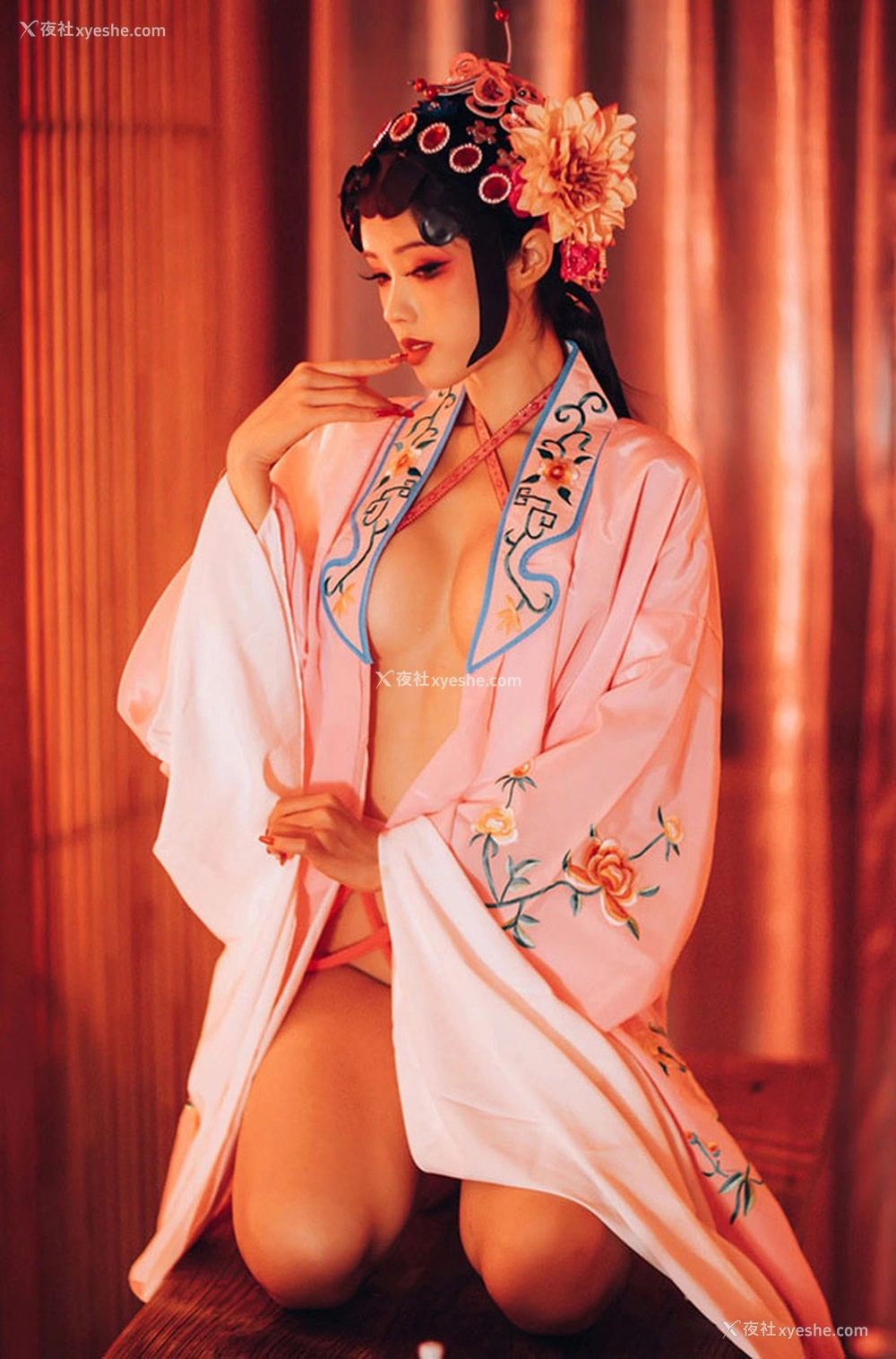 1P - 福利姬钛合金TiTi 潘金莲戏曲版