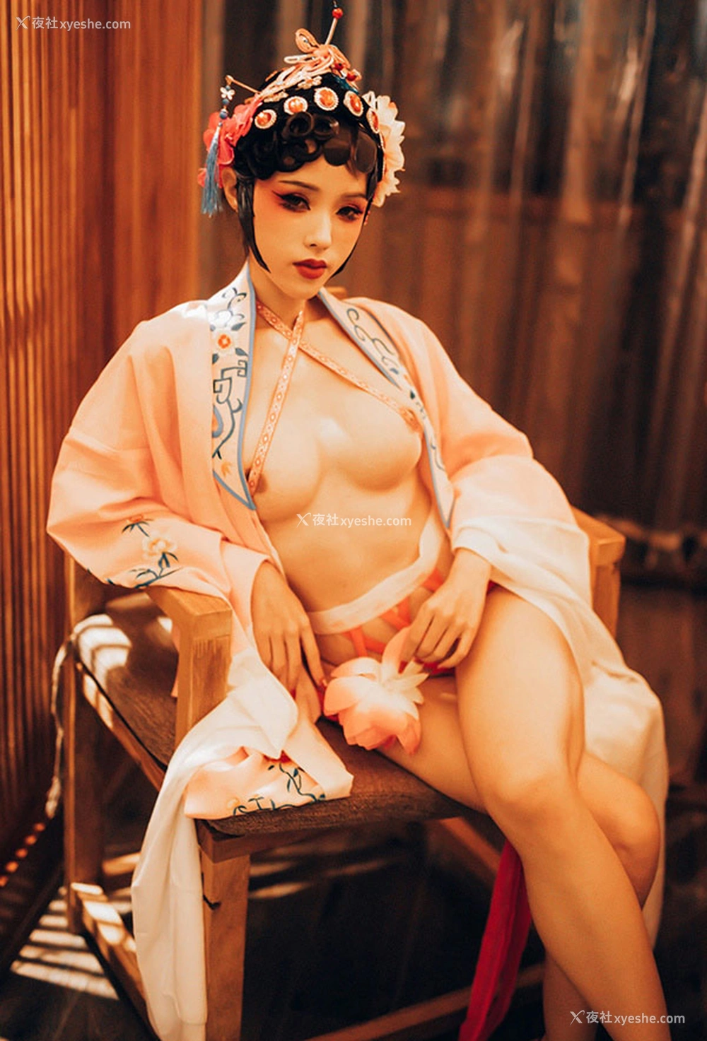 1P - 福利姬钛合金TiTi 潘金莲戏曲版
