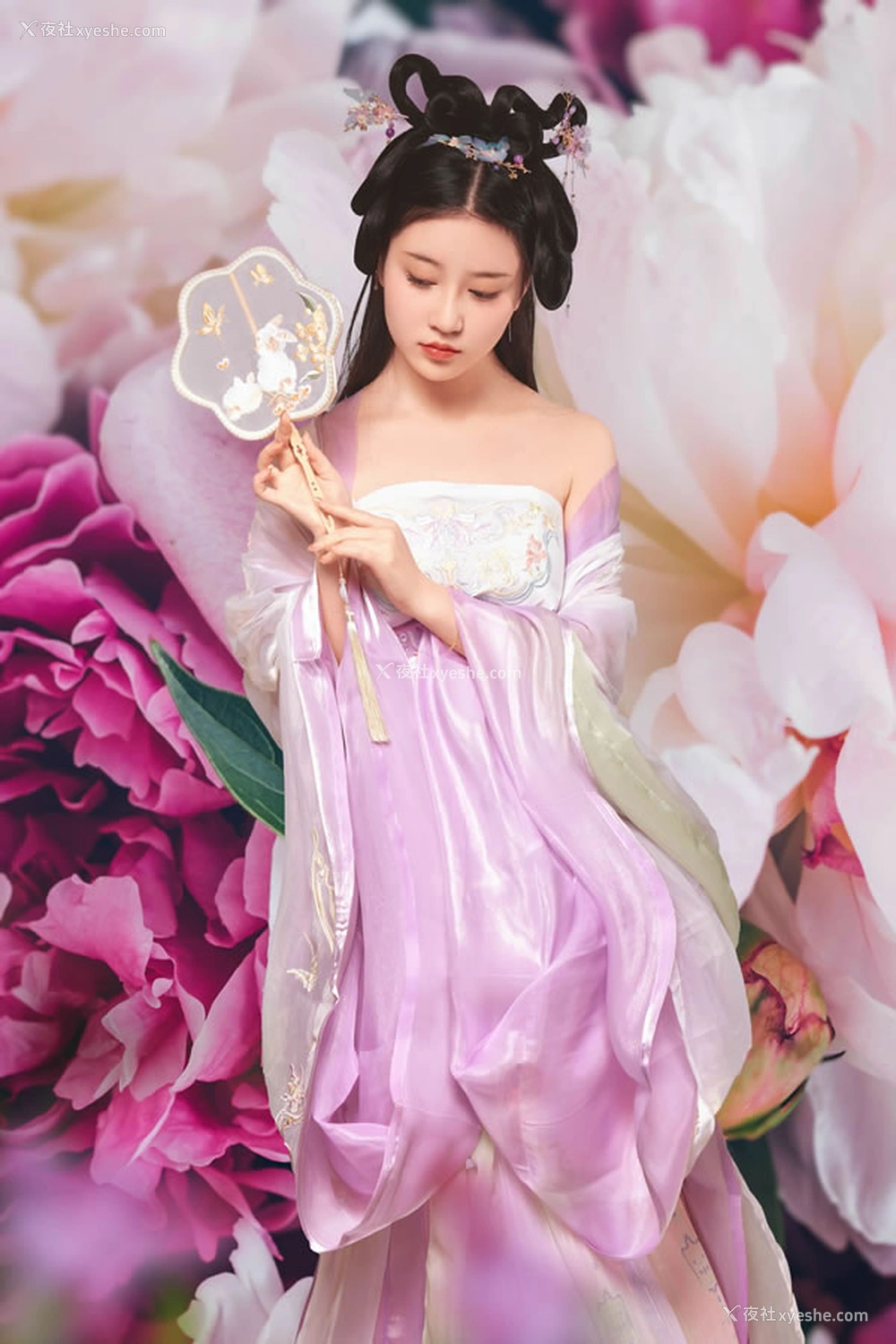1P - 极品女神年年 – 春日无边光景在眉际