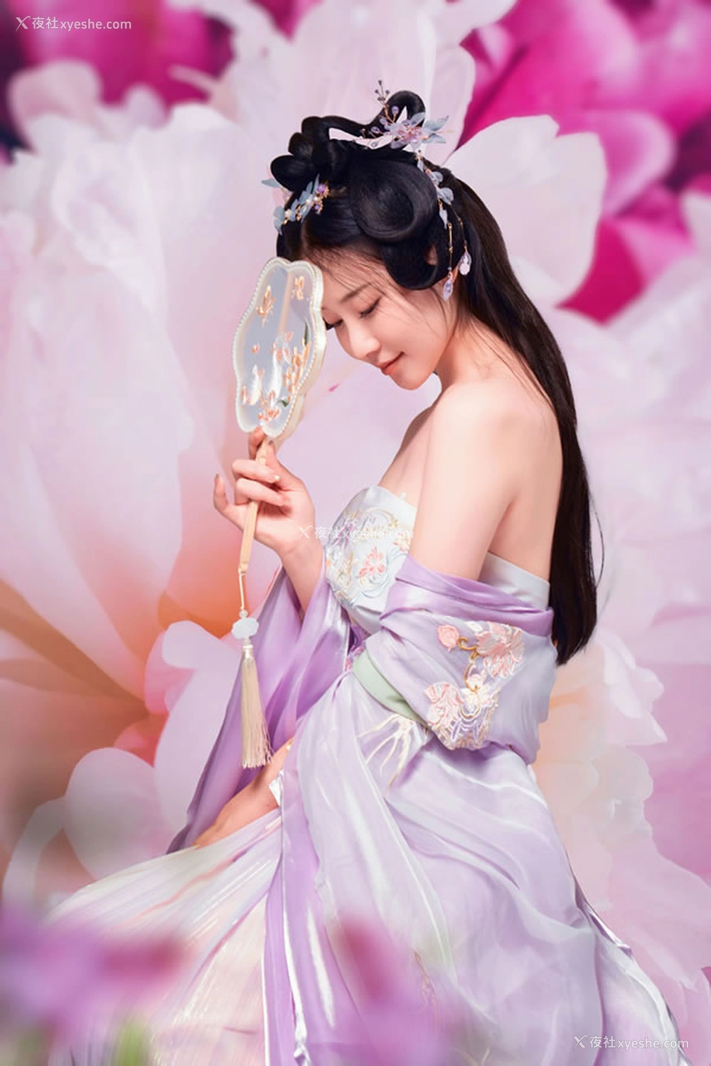1P - 极品女神年年 – 春日无边光景在眉际