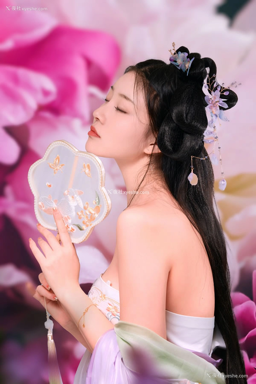 1P - 极品女神年年 – 春日无边光景在眉际
