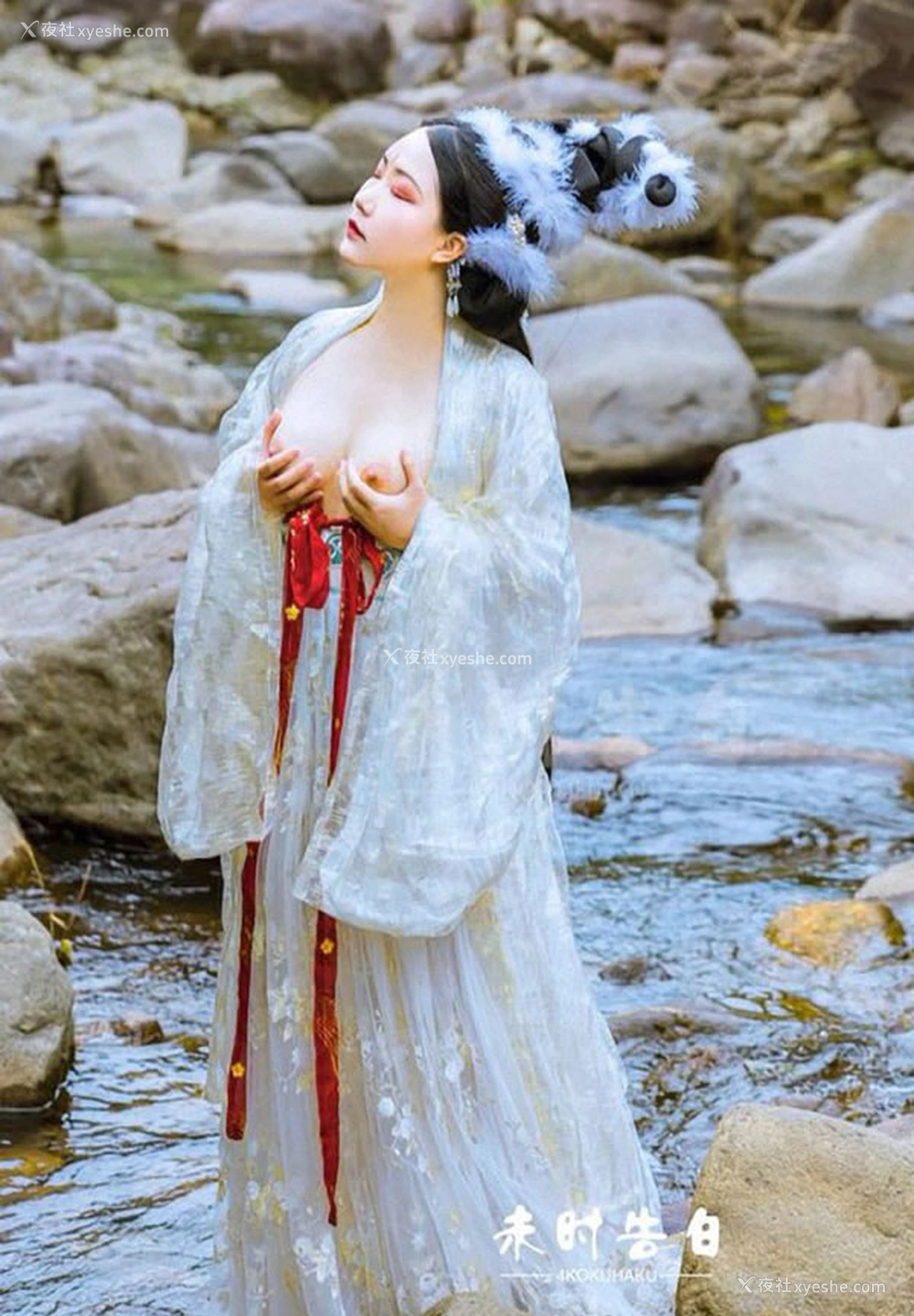 1P - 摄影师未时告白出品复古无圣光唯美图集