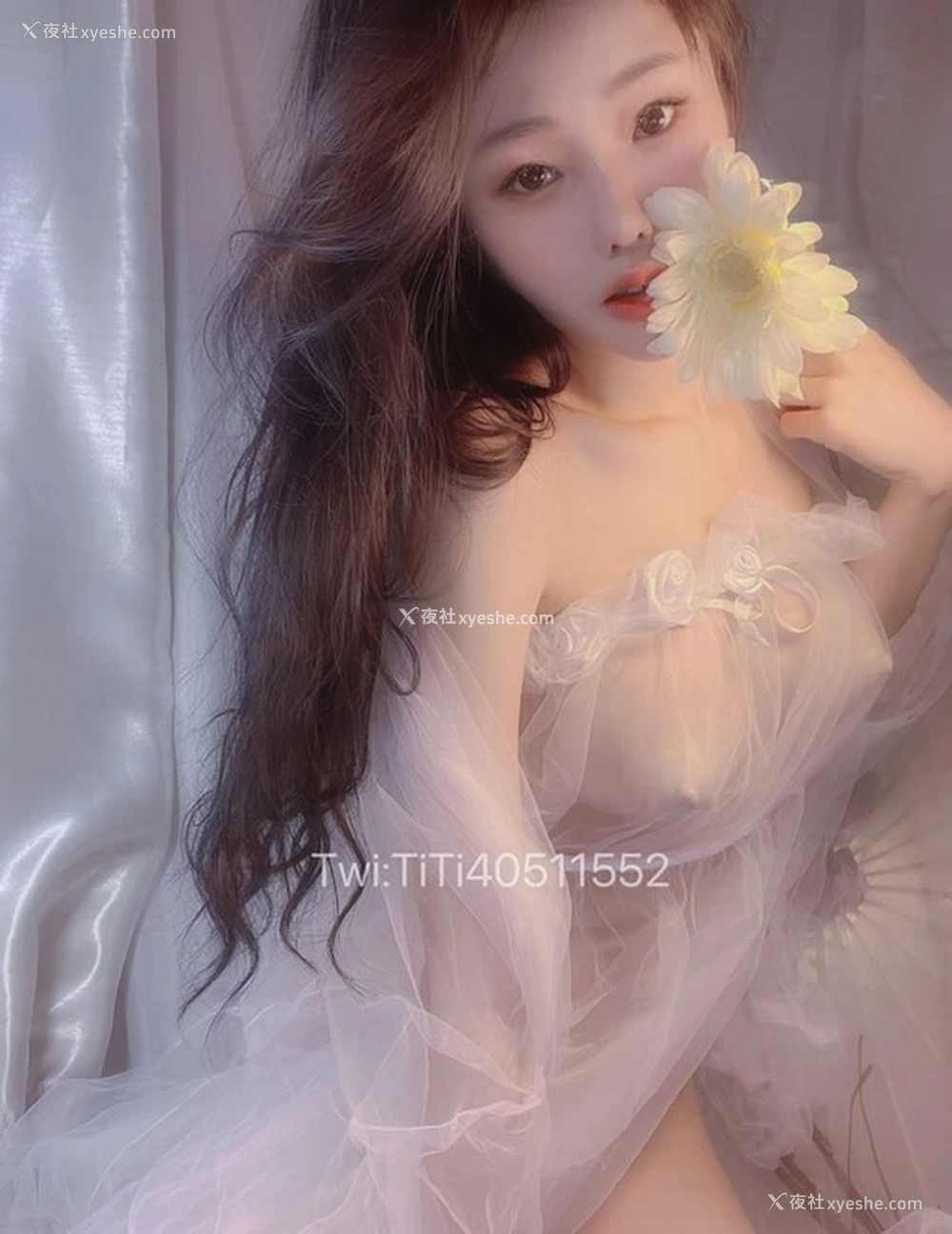 1P - 摄影师未时告白出品复古无圣光唯美图集