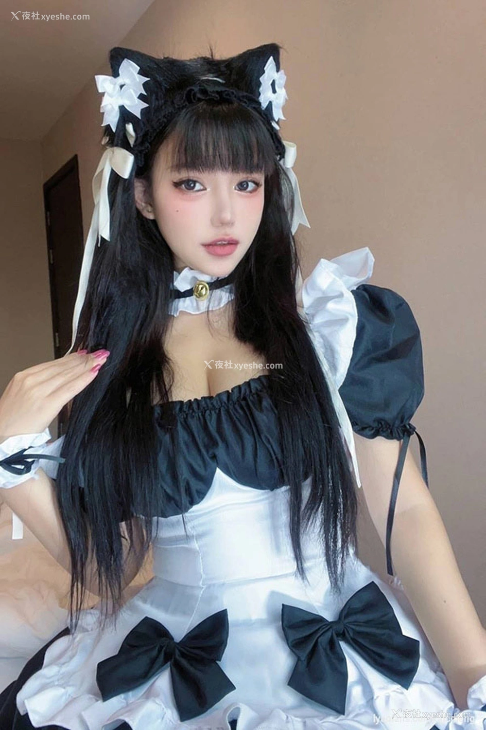 1P - 福利姬欲梦御梦子之黑白女仆 白丝罩衣