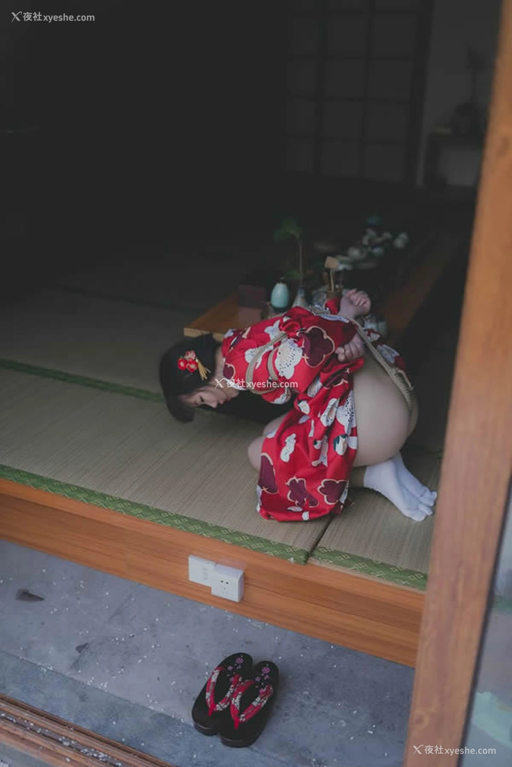 1P - 极品柚木之和服MM无圣光SM捆绑大胆人体艺术套图写真