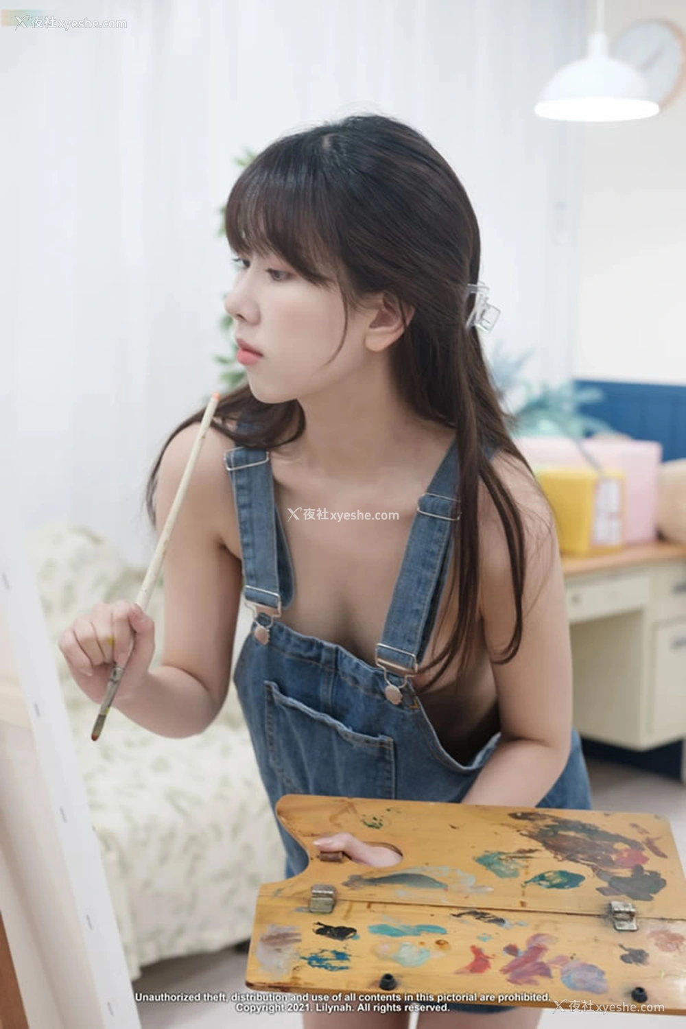 1P - 画室里的真空背带裙女孩Shaany无圣光图集