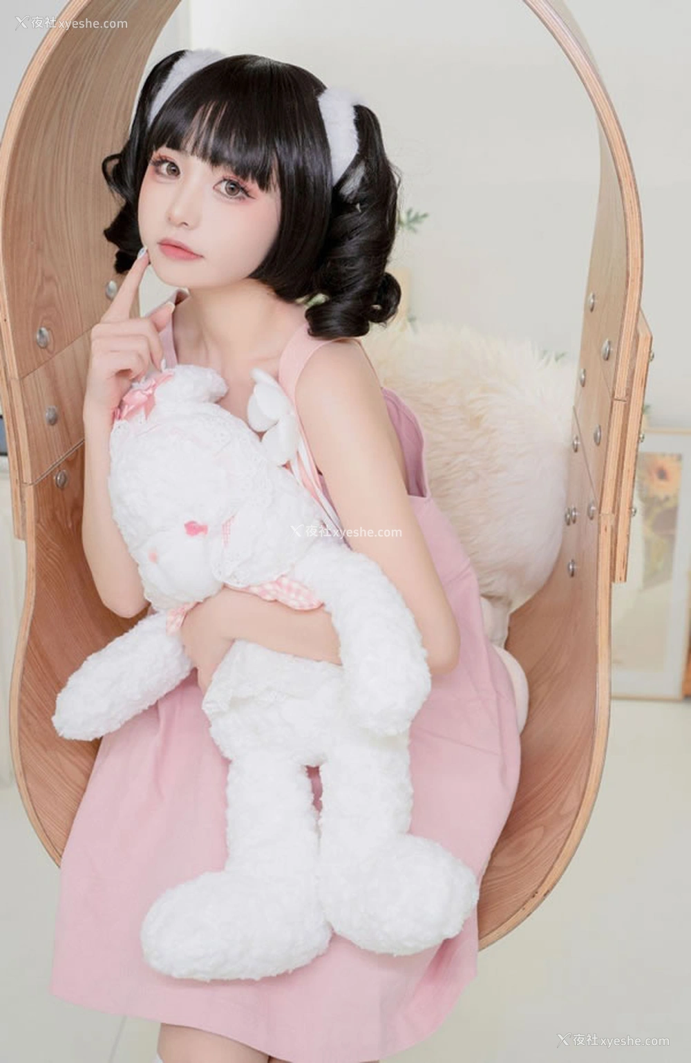 1P - 爆机少女喵小吉–蜜桃乌龙无圣光图集
