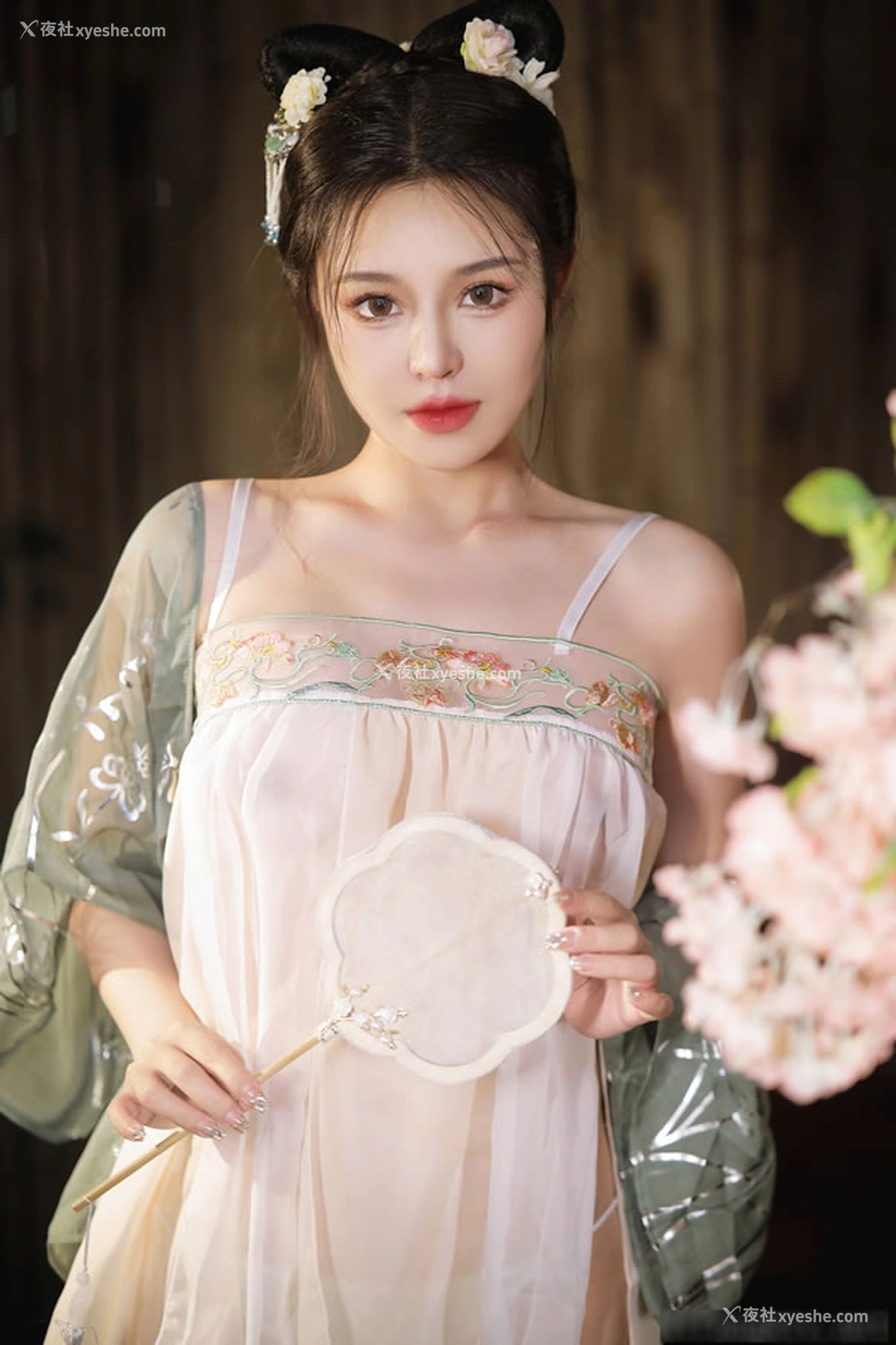 1P - 福利姬桃暖酱古风仕女妖娆怀玉
