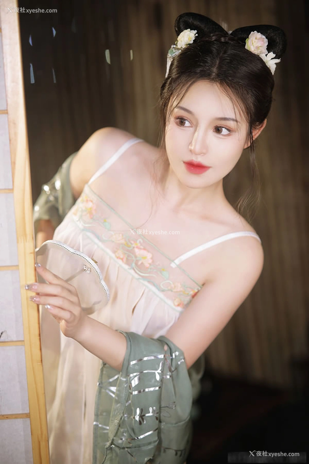 1P - 福利姬桃暖酱古风仕女妖娆怀玉