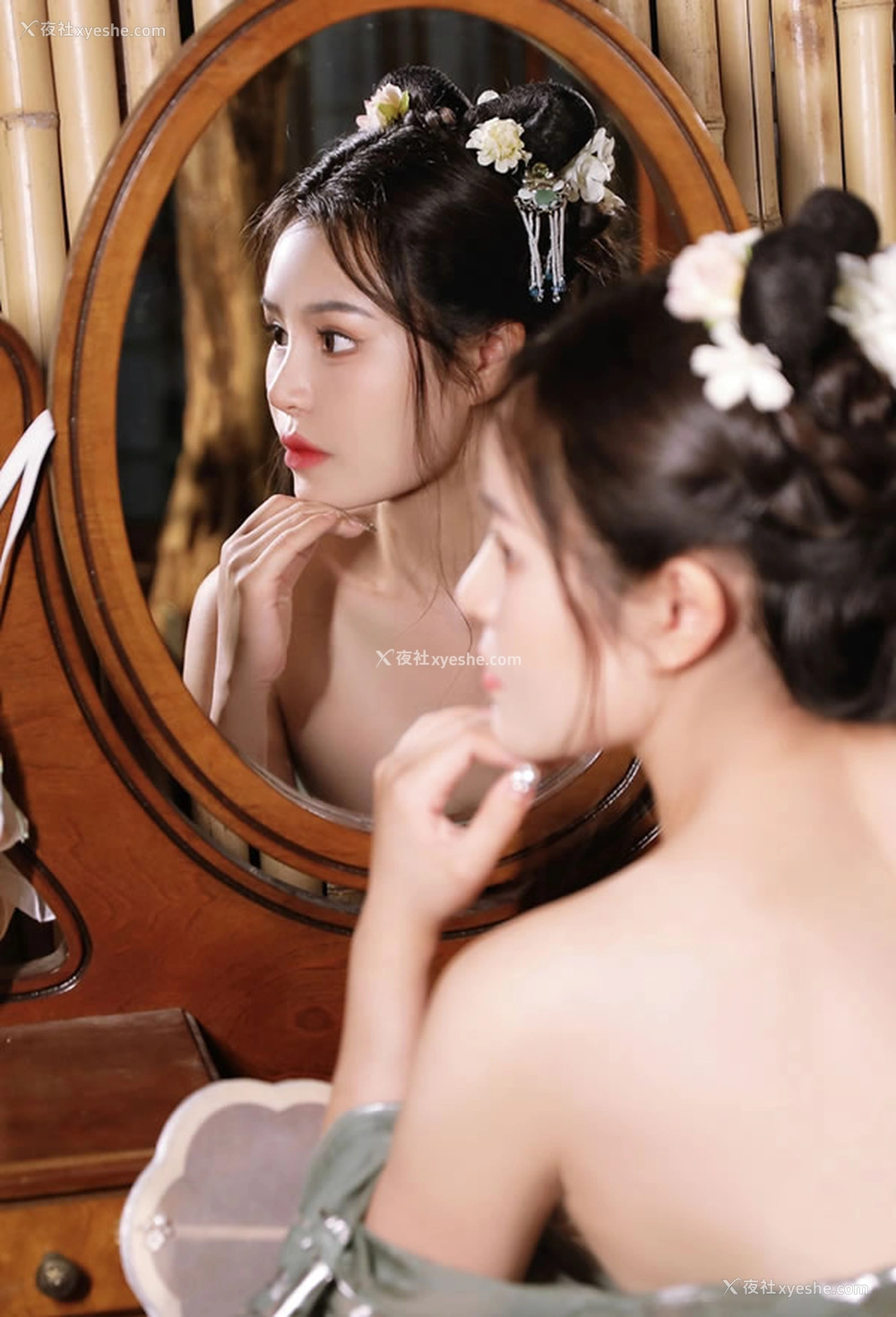 1P - 福利姬桃暖酱古风仕女妖娆怀玉