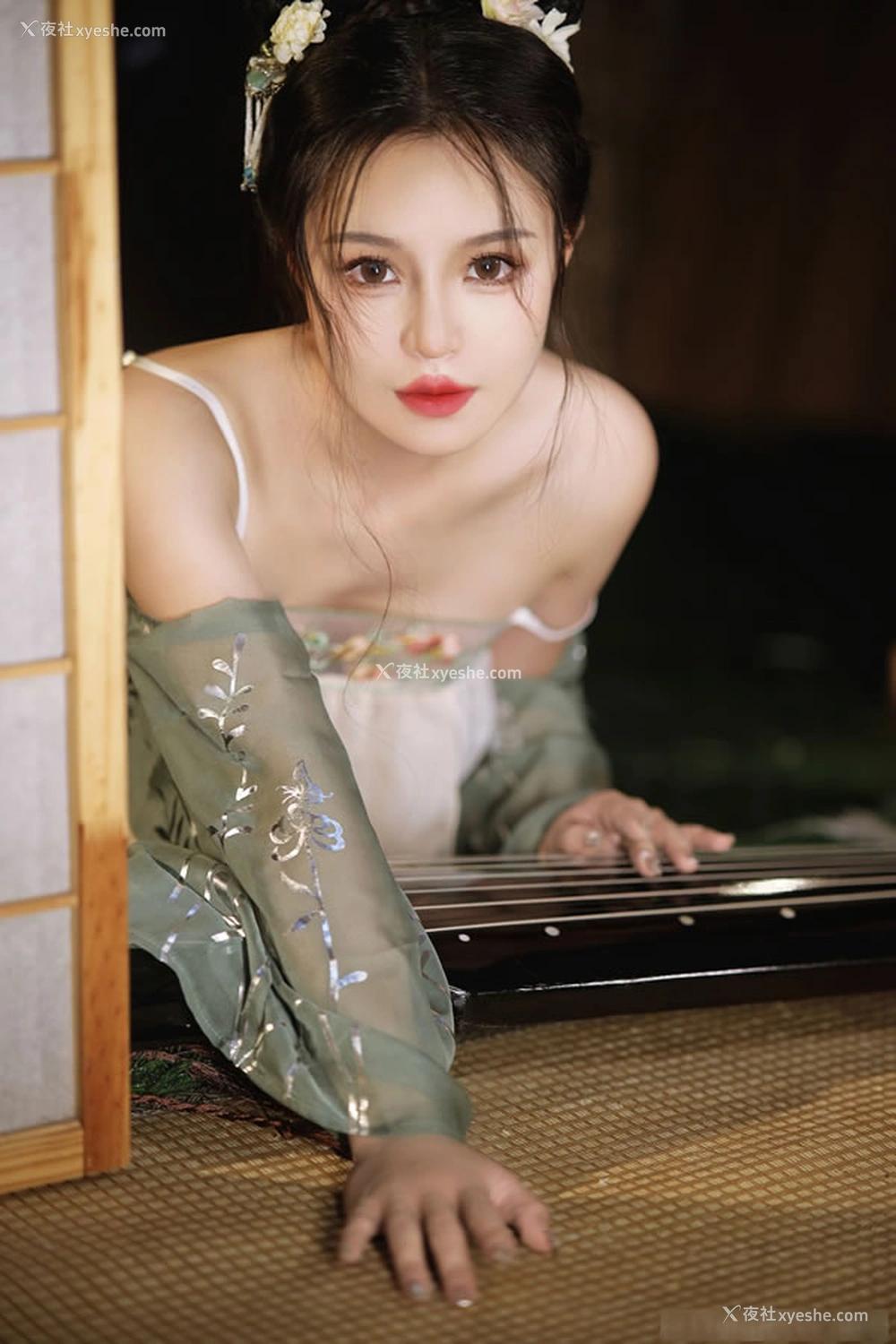 1P - 福利姬桃暖酱古风仕女妖娆怀玉