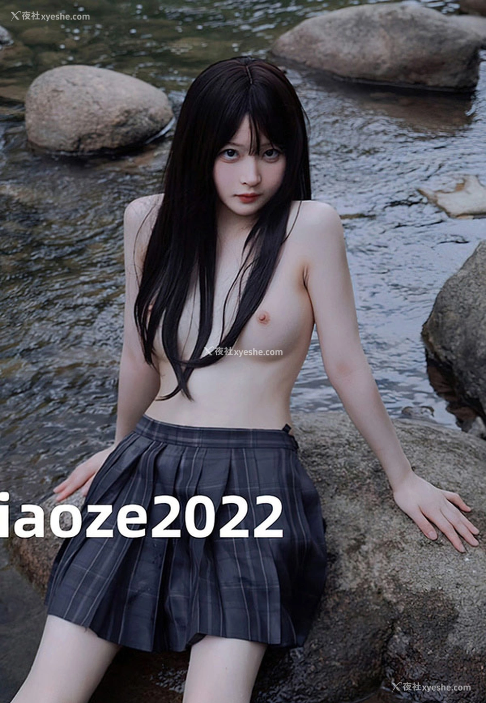 1P - 极品美女xiaoze慵懒午后 小树林唯美合集