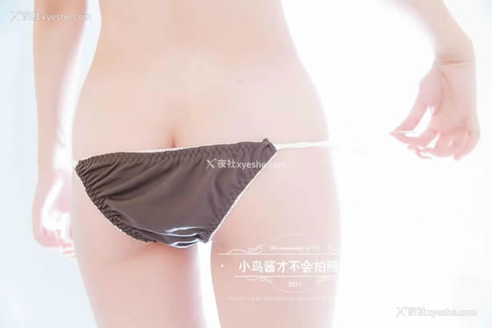 1P - 极品嫩妹福利姬小鸟酱才不会拍照呢奶昔无圣光套图