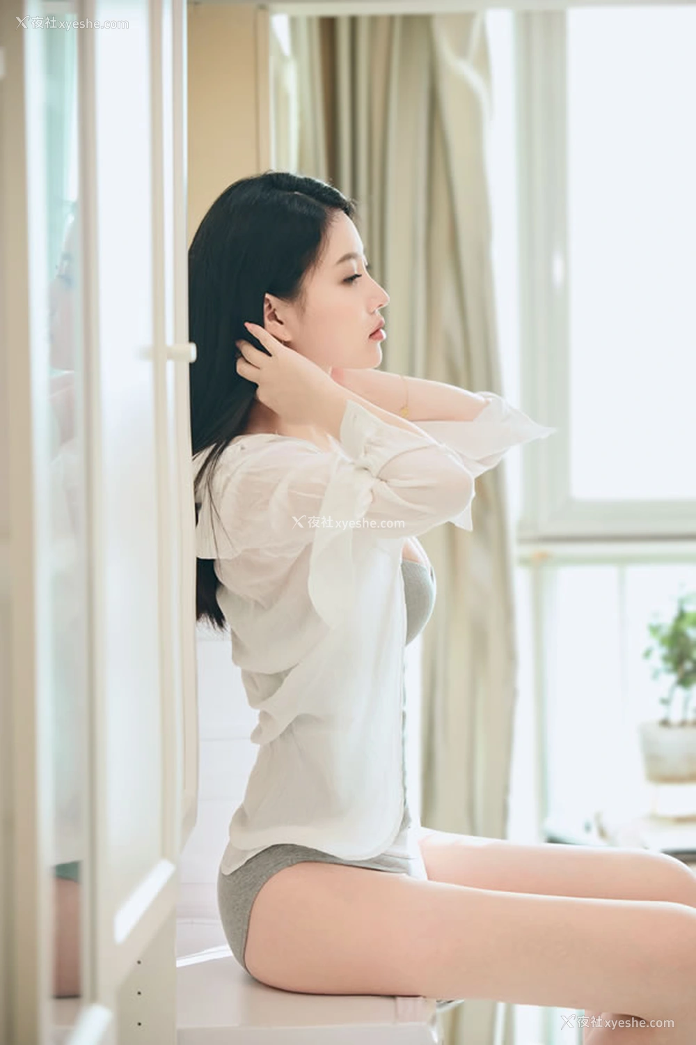1P - 极品女神年年 – 洗衣房无圣光唯美图集
