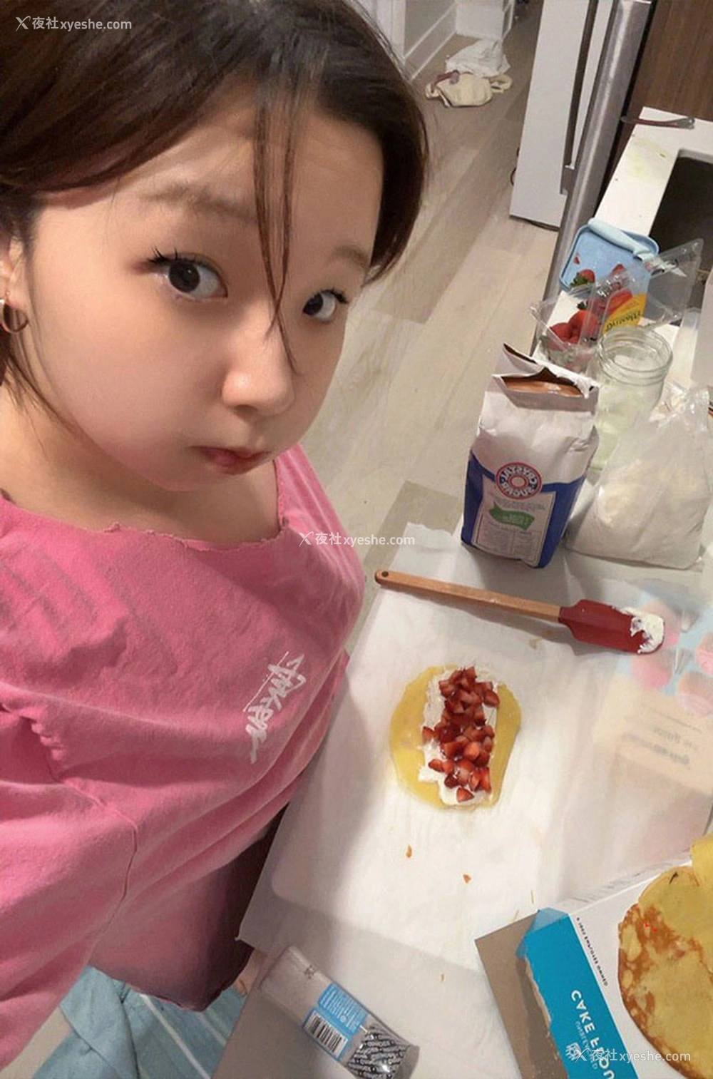1P - 舞蹈生青衣妹妹居家私拍辟叉身体真柔软