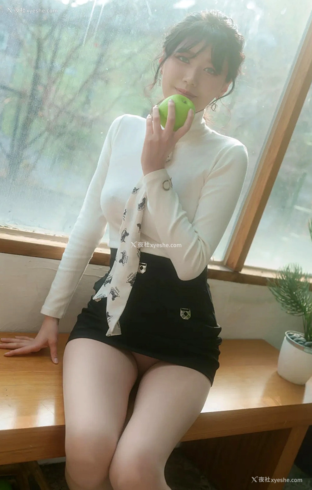 1P - 身材修长的Nara小姐清新白衣肉丝尺度图集