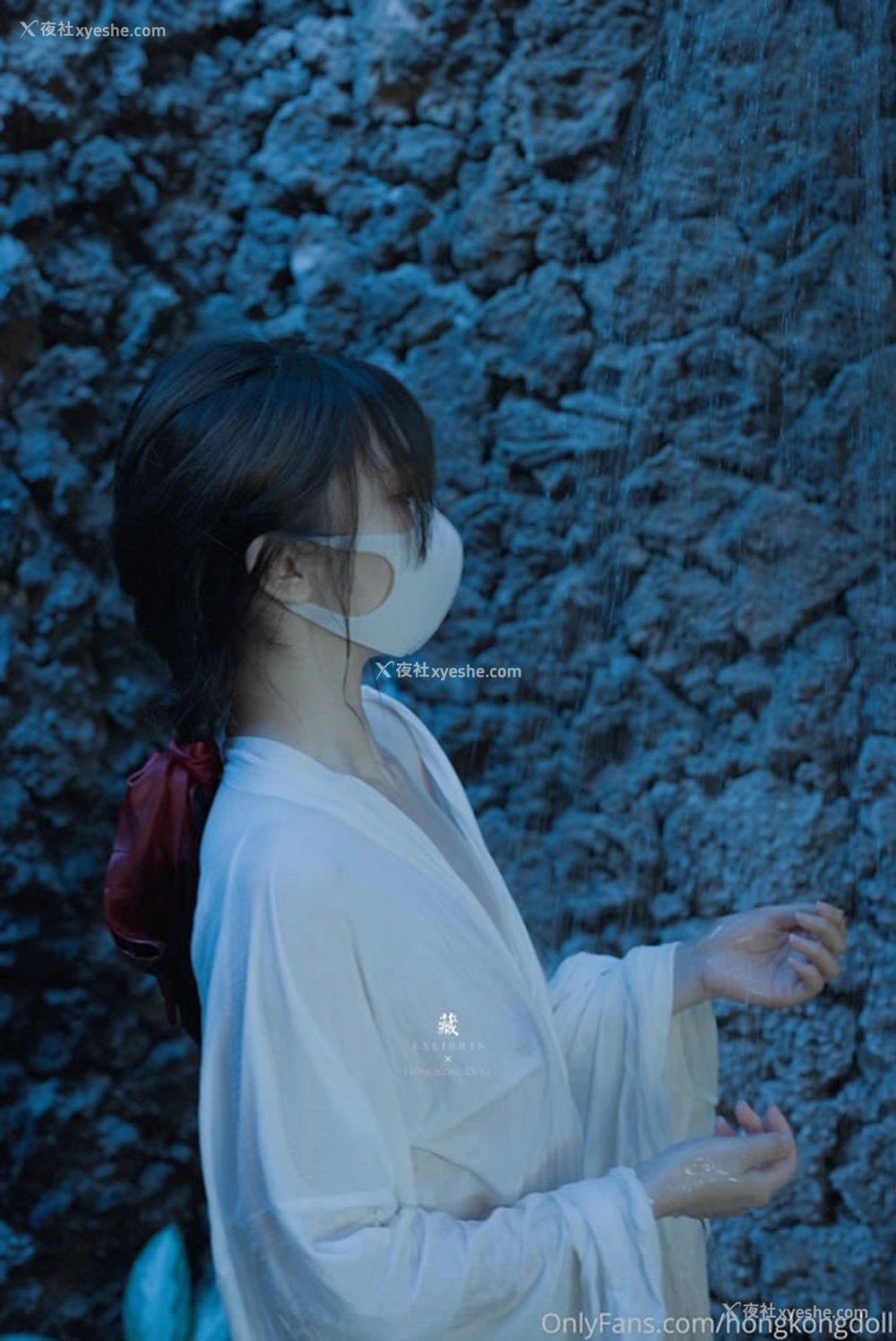 1P - 福利姬@玩偶姐姐 – 深夜 森林