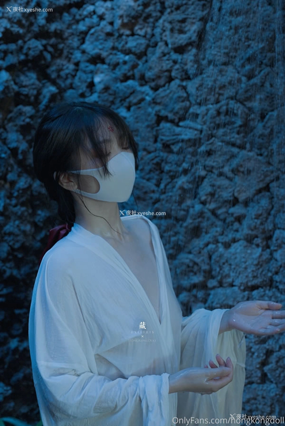 1P - 福利姬@玩偶姐姐 – 深夜 森林