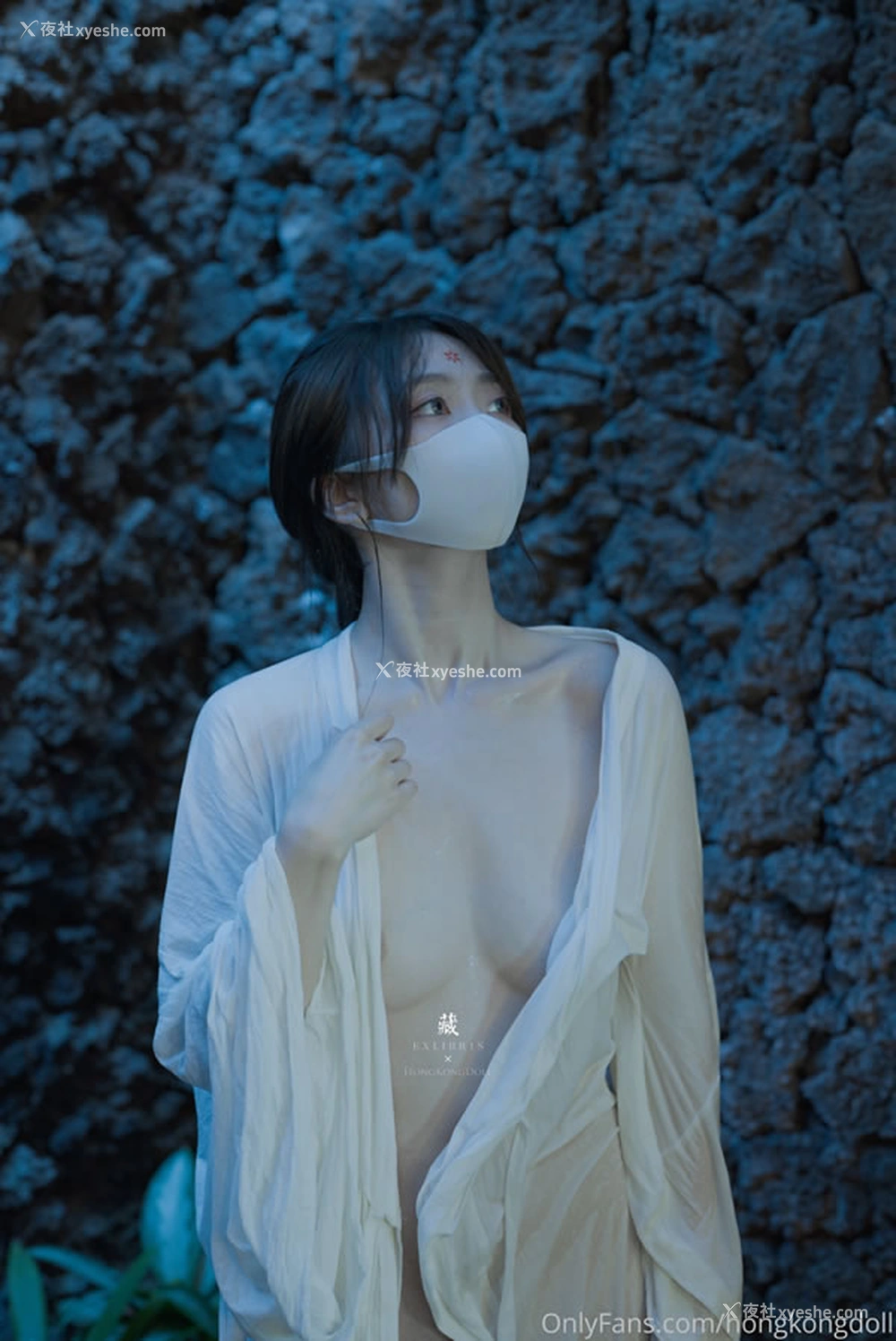 1P - 福利姬@玩偶姐姐 – 深夜 森林