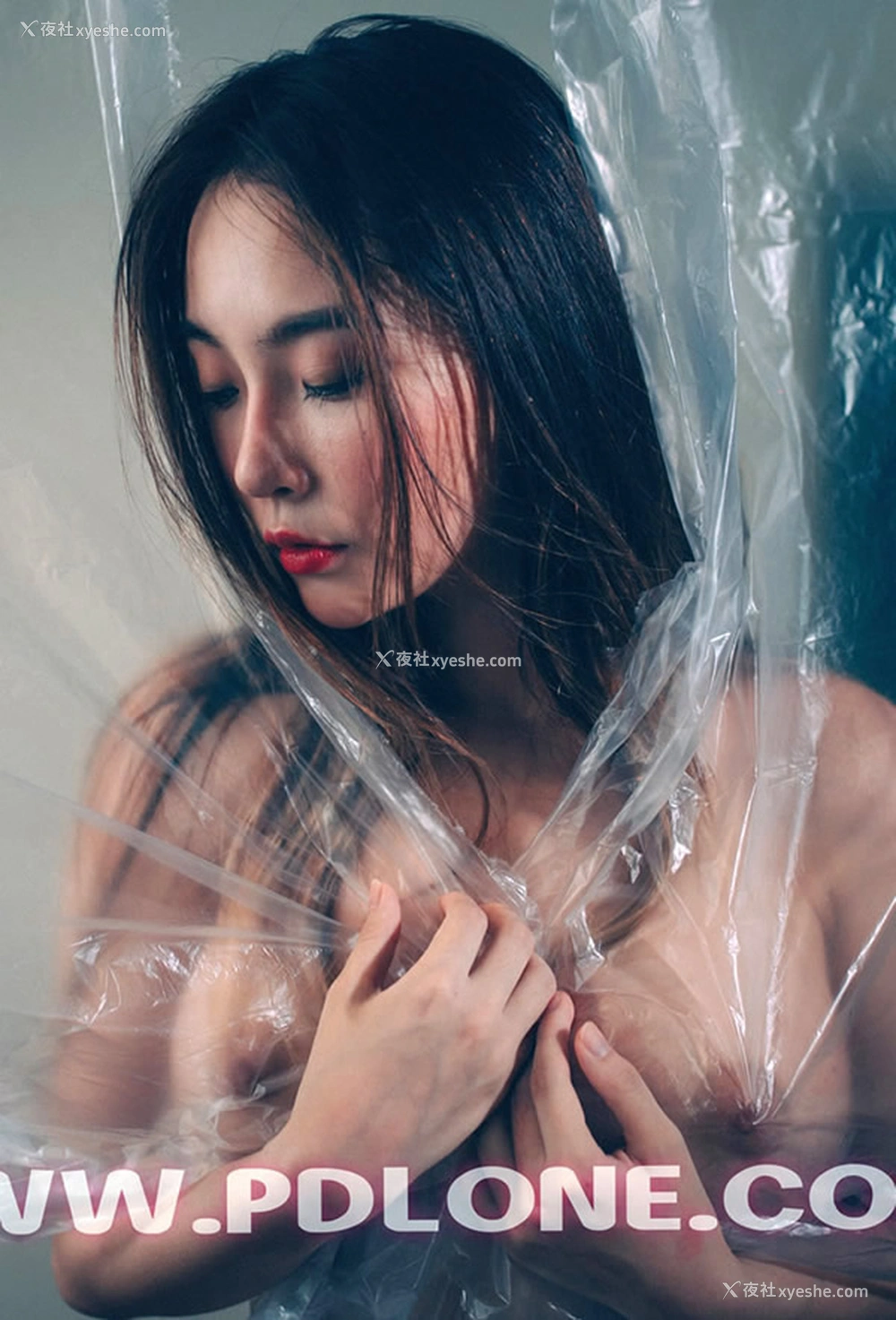 1P - 潘多拉NO.326期长发女孩胶纸裹身无圣光写真