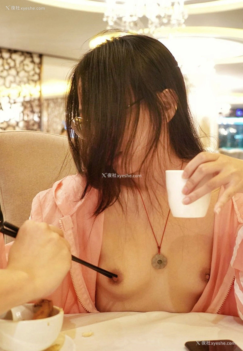 1P - 爱露出的FSS小姐姐私拍尺度合集