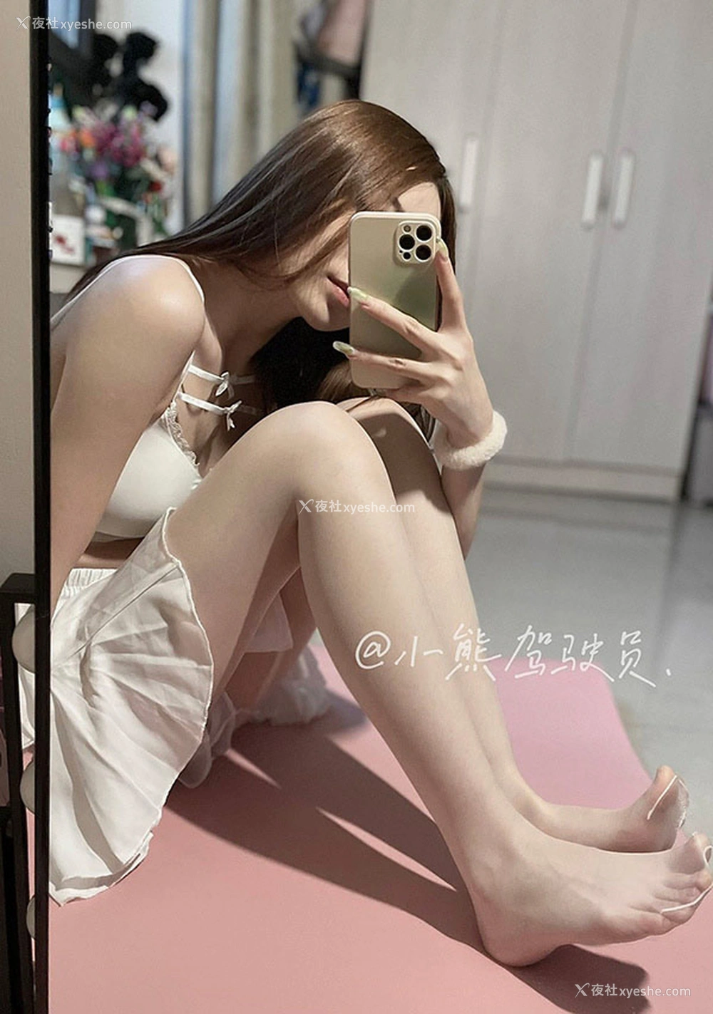 1P - 福利姬小熊包包小熊驾驶员尺度私拍图集2